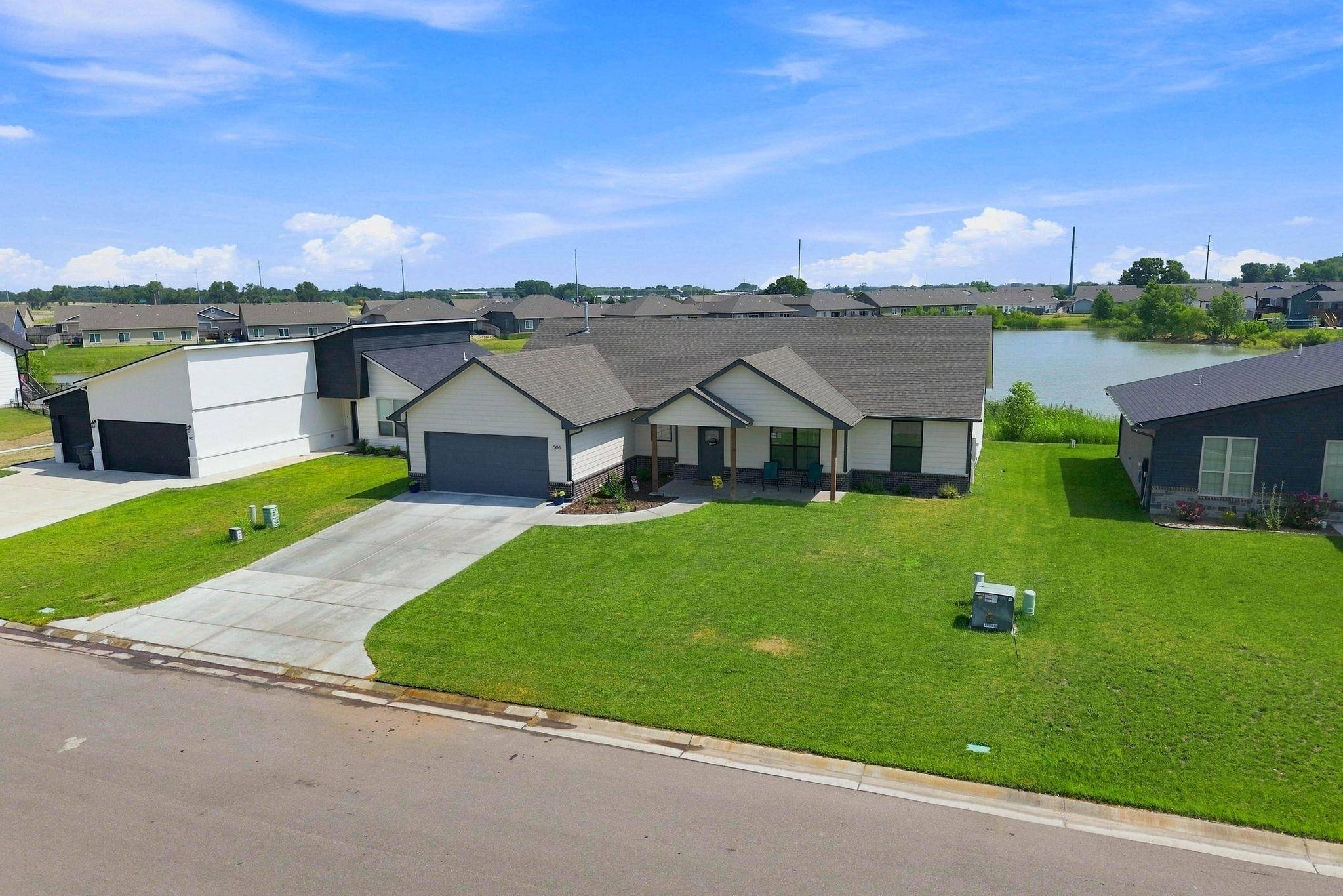 506 S Sweetwater Rd, Maize, KS 67101