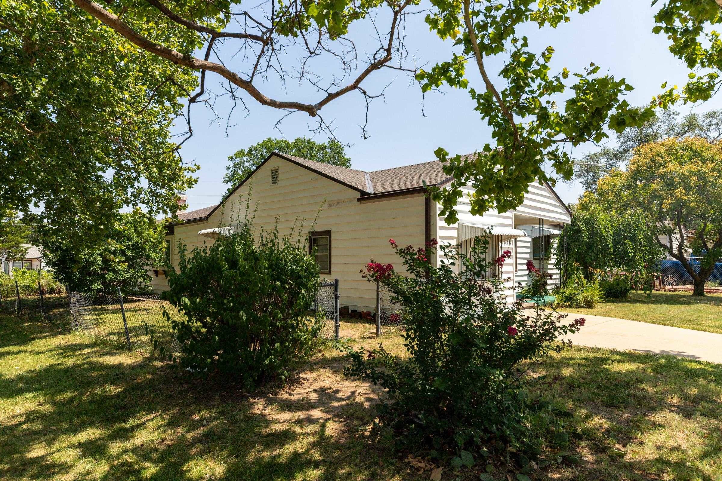 2656 N Poplar St, Wichita, KS 67219