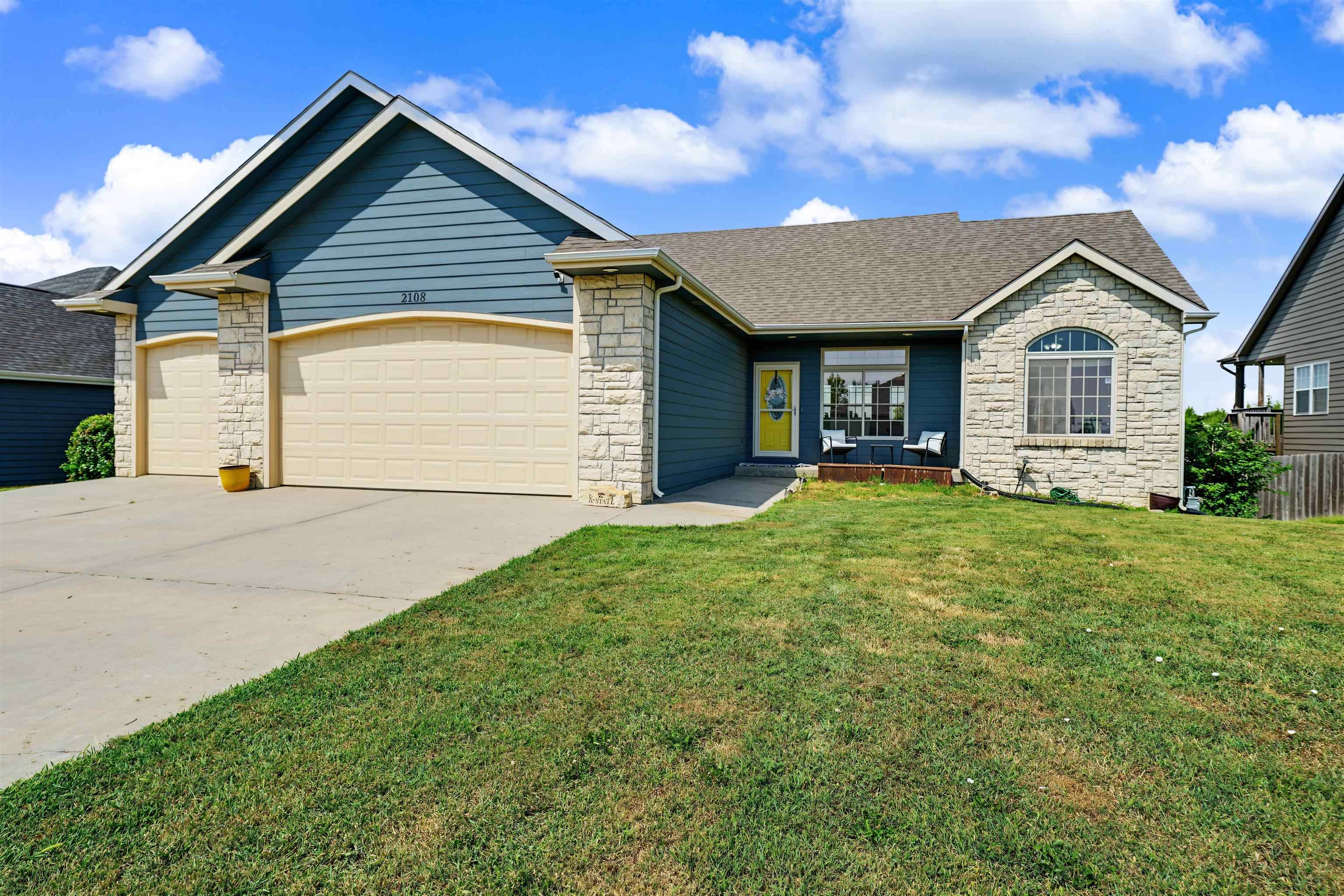2108 Brookefield Dr, Salina, KS 67401