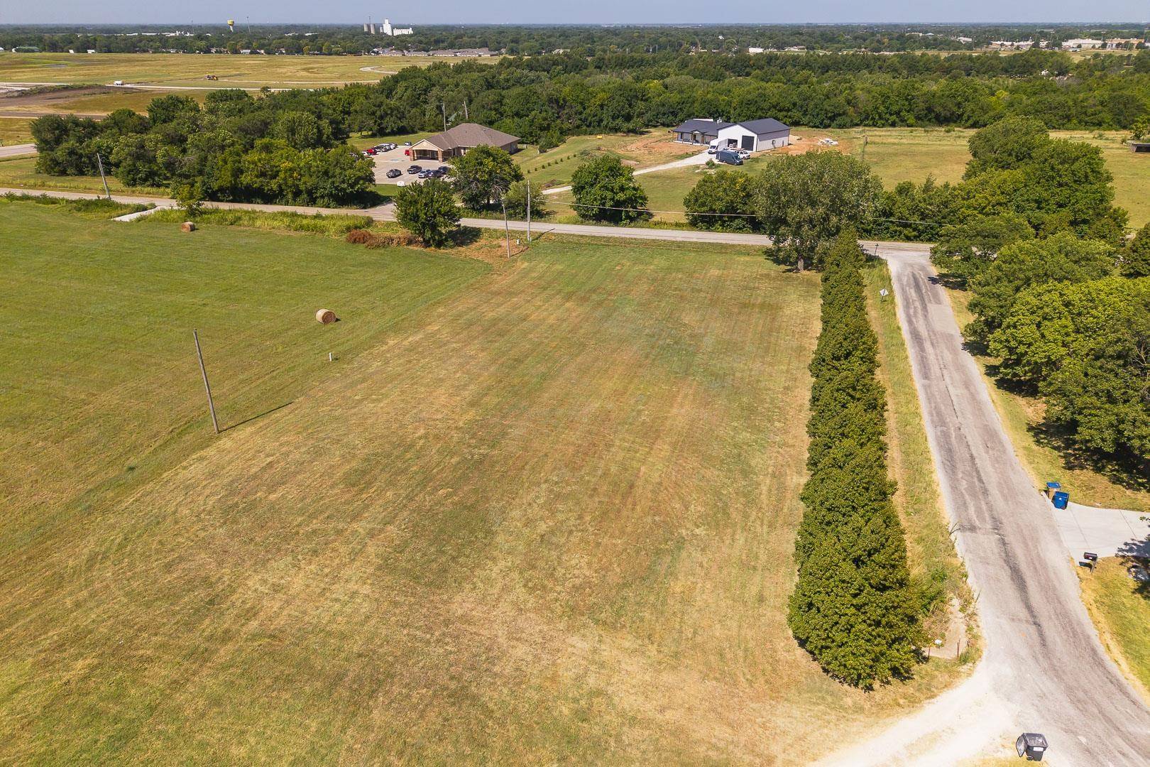 1.3+/- Acres at Hawthorne, Valley Center, KS 67147