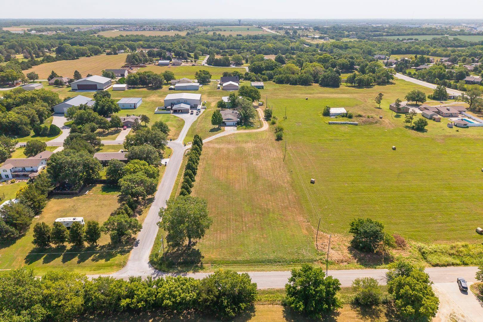 1.3+/- Acres at Hawthorne, Valley Center, KS 67147