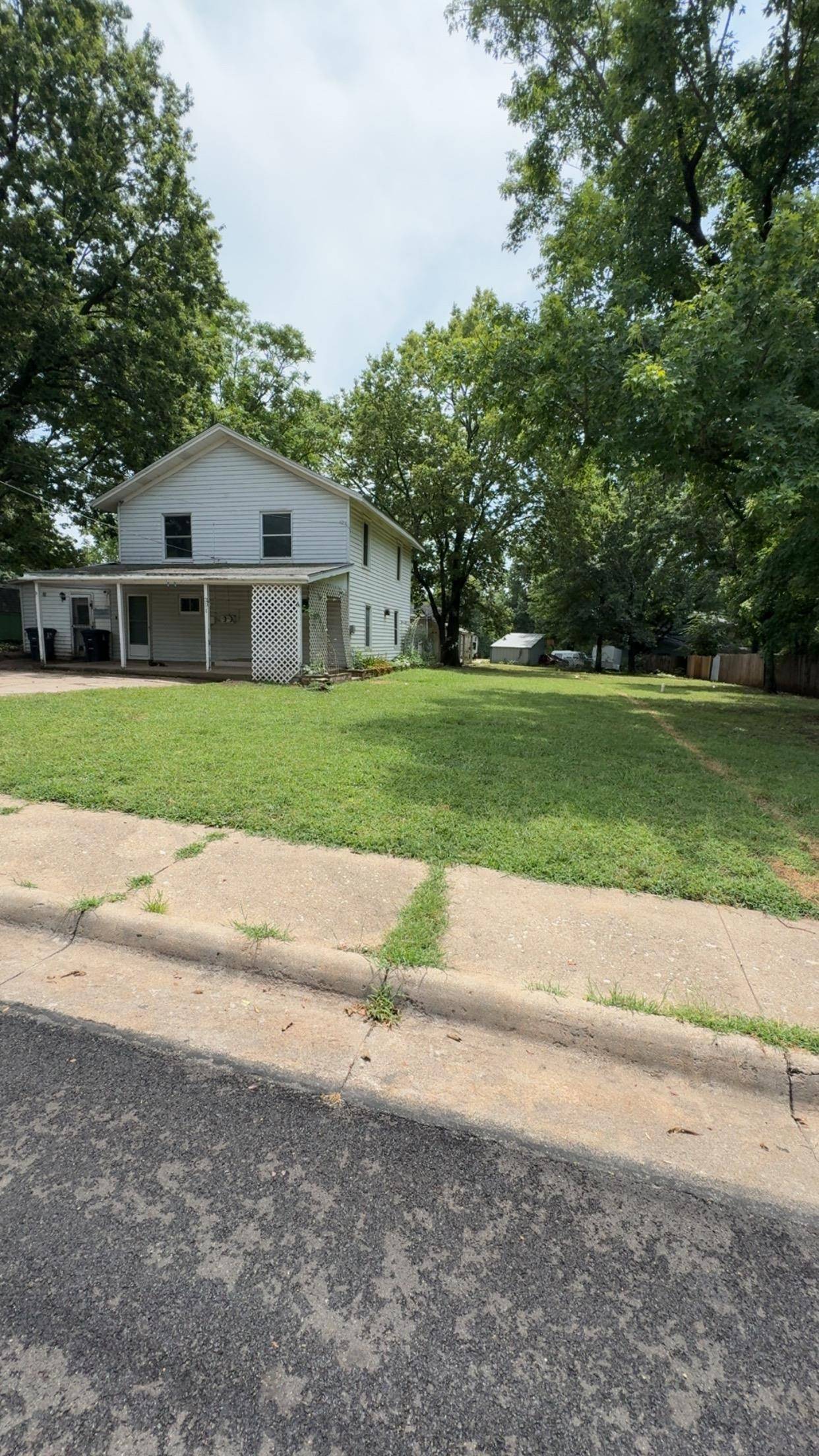 311 W Towanda, El Dorado, KS 67042