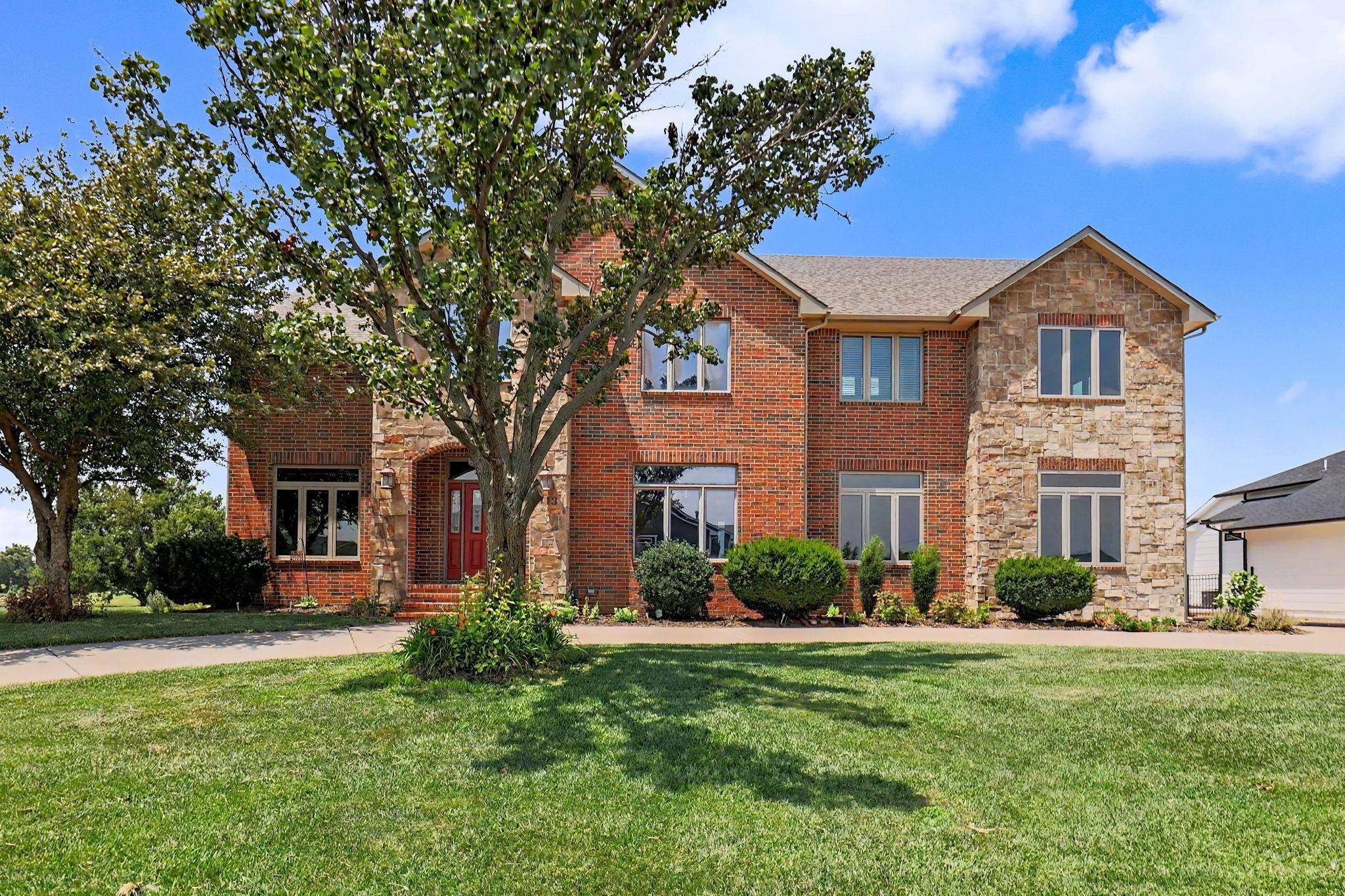 113 N Hibiscus St, Garden Plain, KS 67050