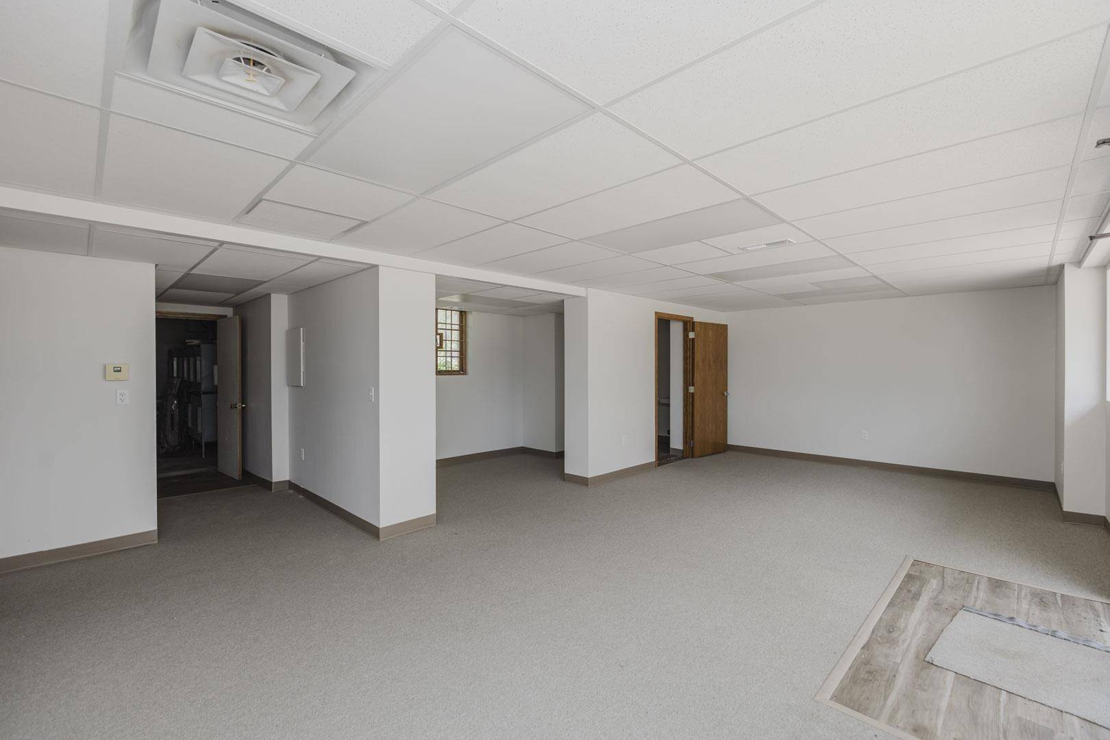 2021 E 4th St., Hutchinson, KS 67501