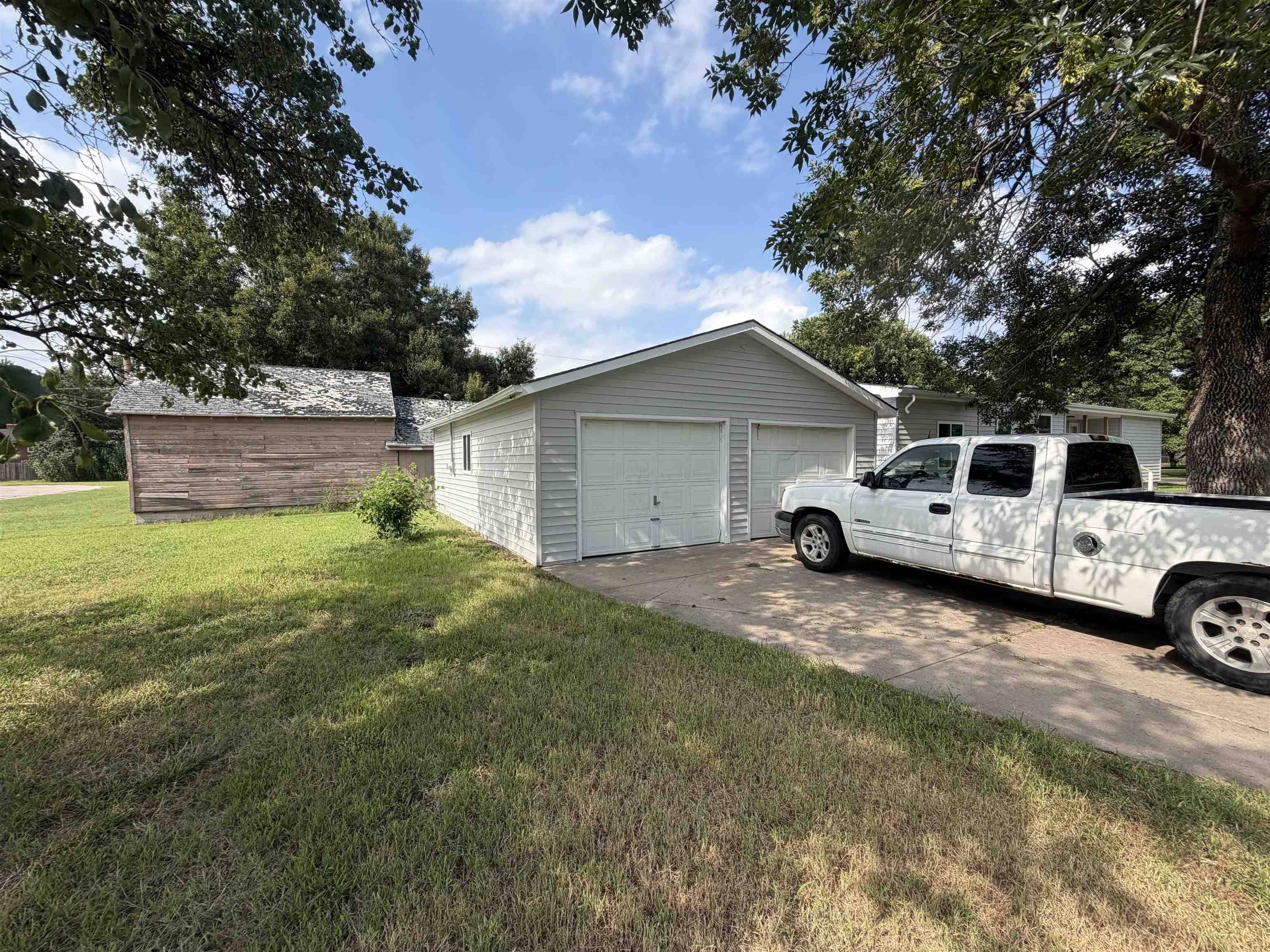 400 W 5th St, Sedgwick, KS 67135