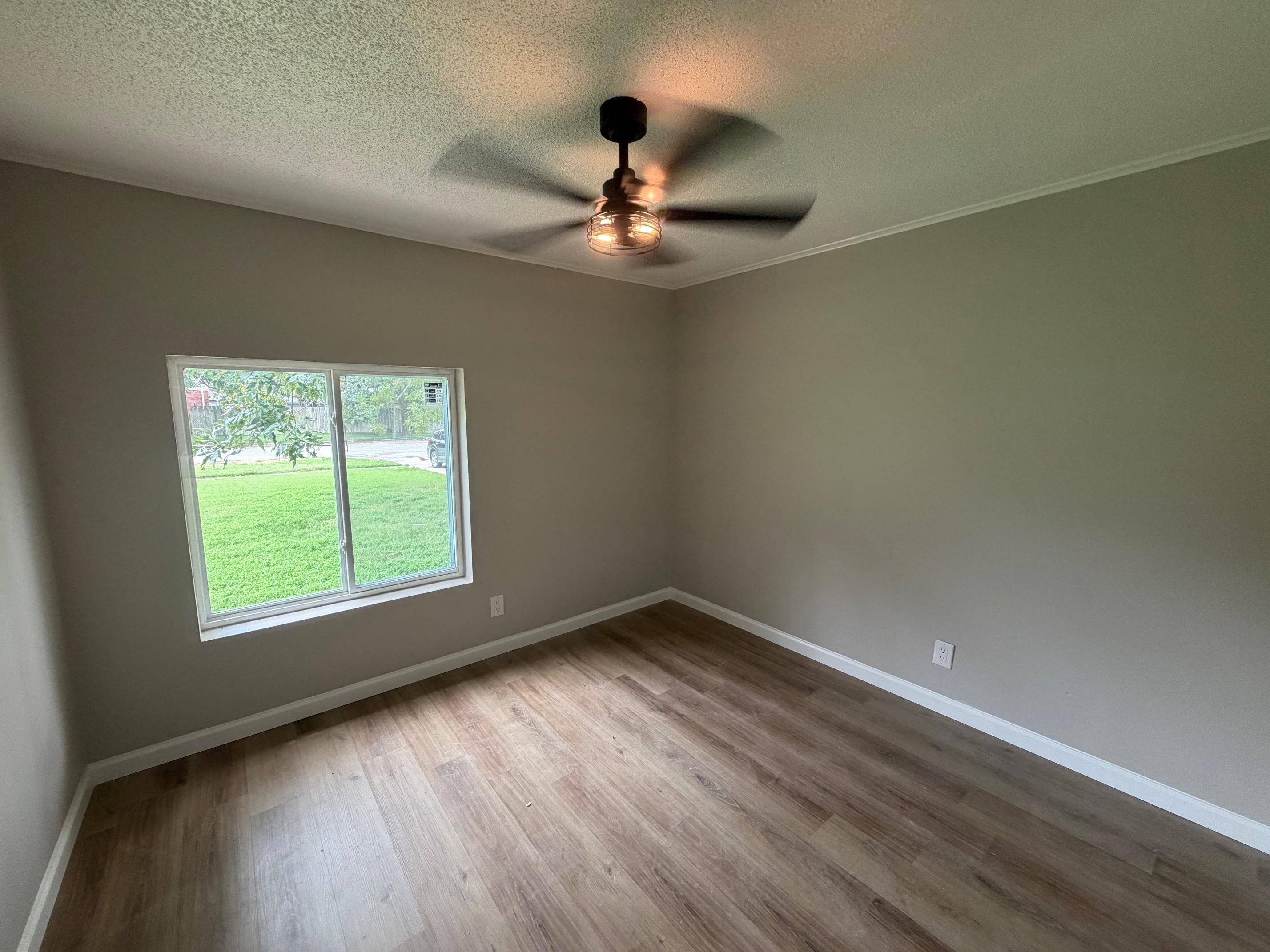 400 W 5th St, Sedgwick, KS 67135