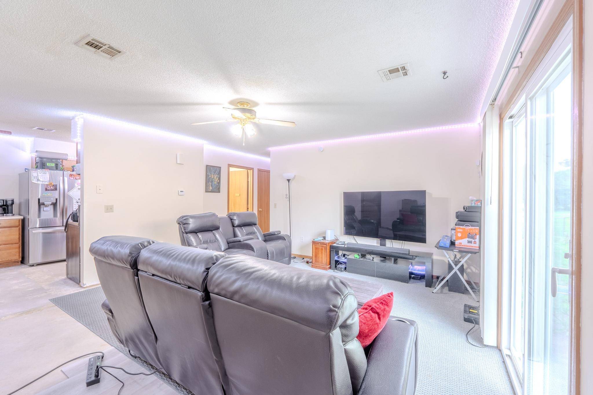 203 S Westview Dr, Derby, KS 67037