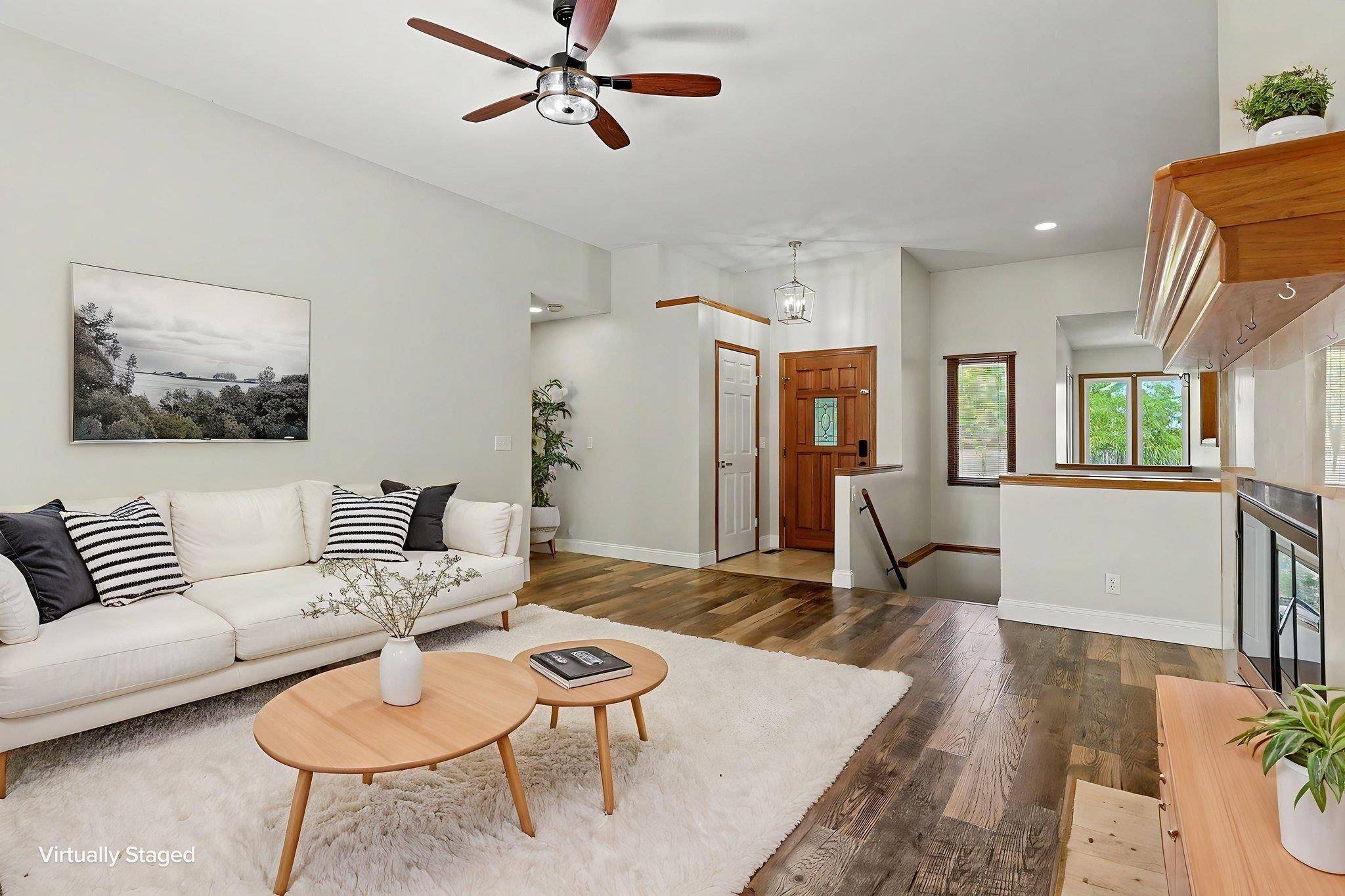 254 N Lakeside Dr, Andover, KS 67002