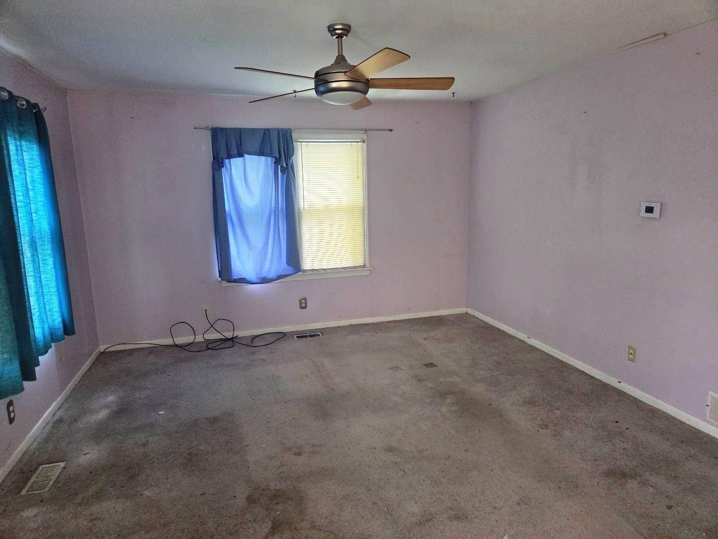 1420 E 9th, Newton, KS 67114