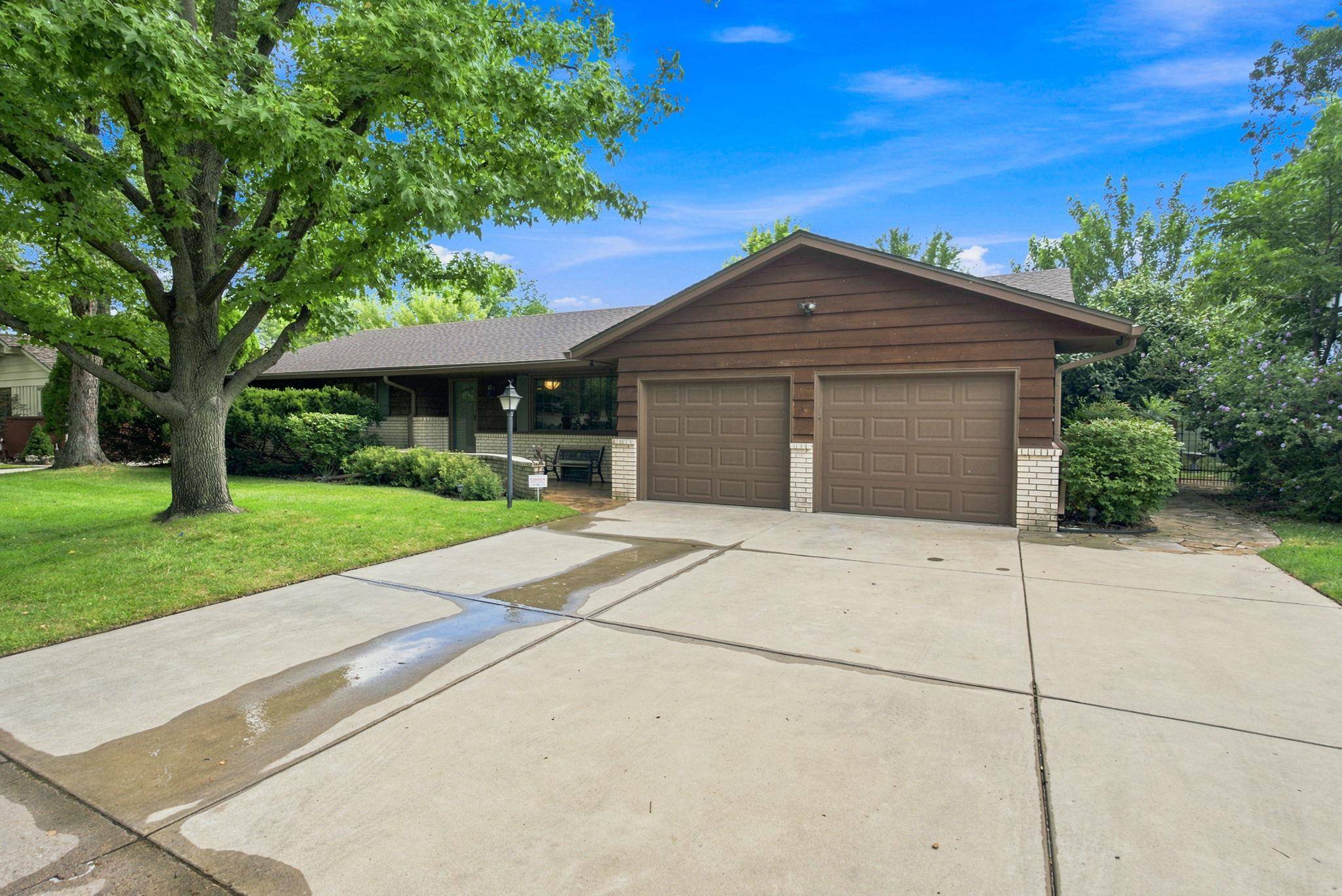 1613 N West Lynn, Wichita, KS 67212