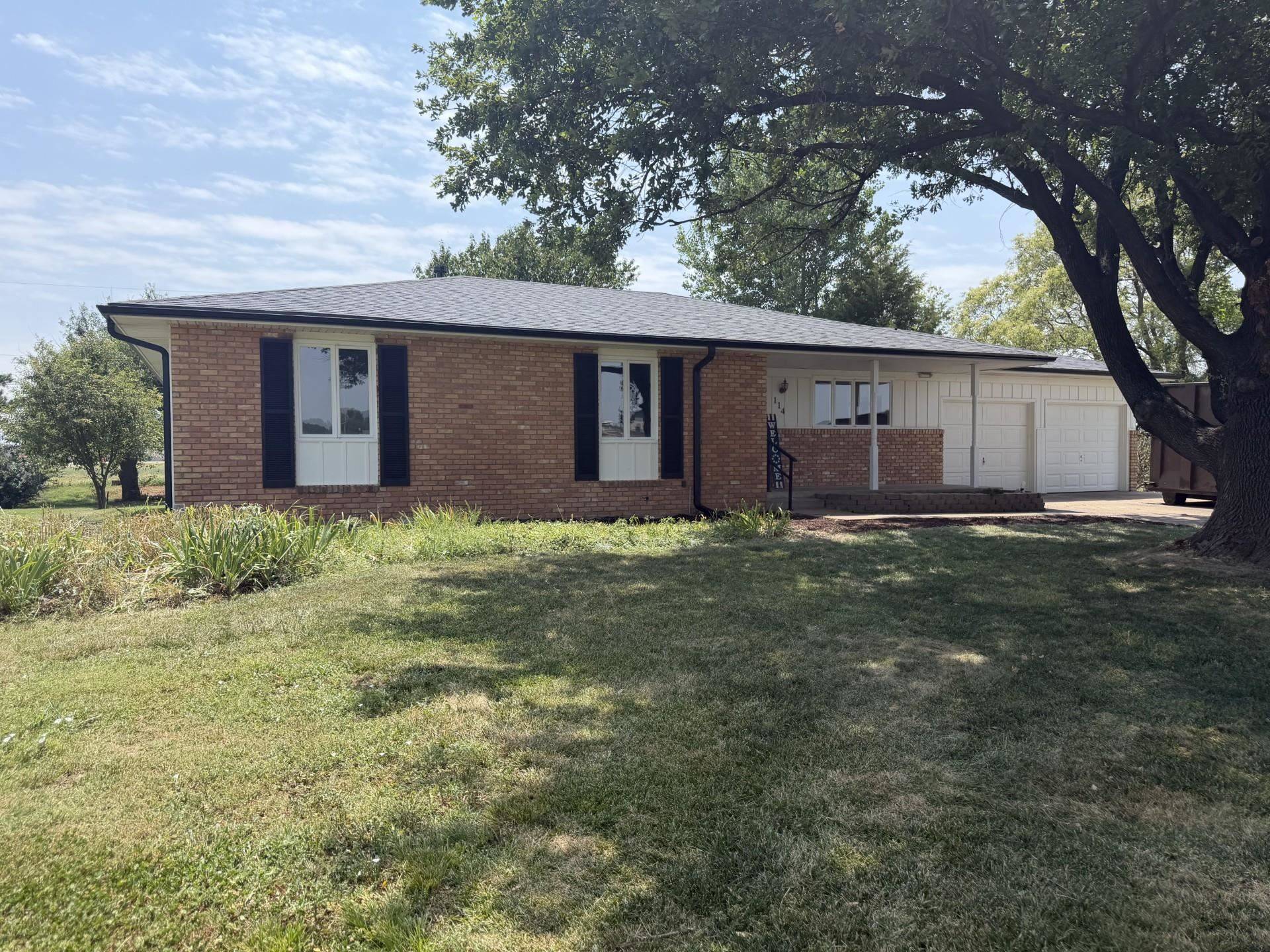 114 E Wayne Ave, Salina, KS 67401