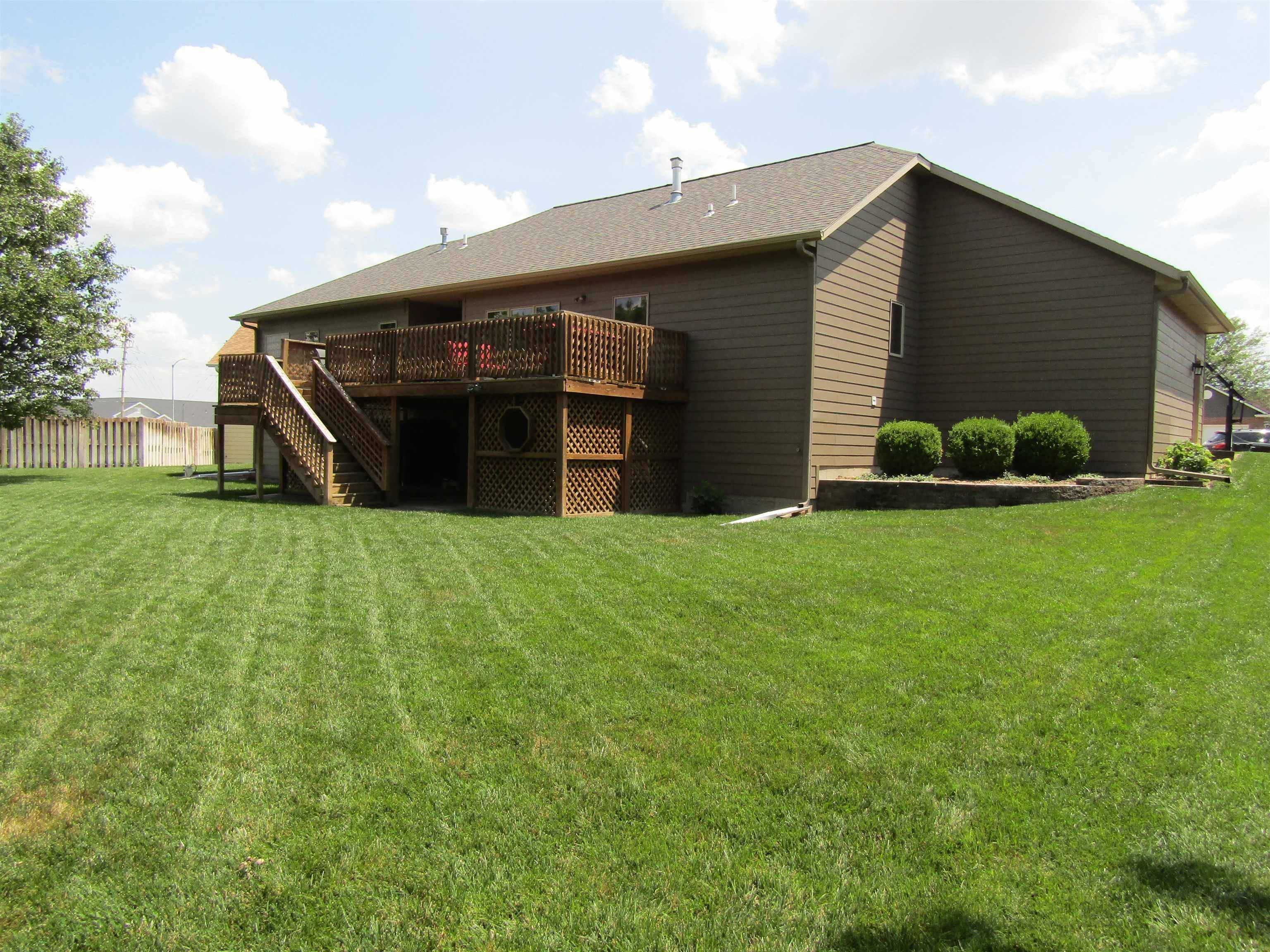 941 Twin Oaks Dr., Salina, KS 67401