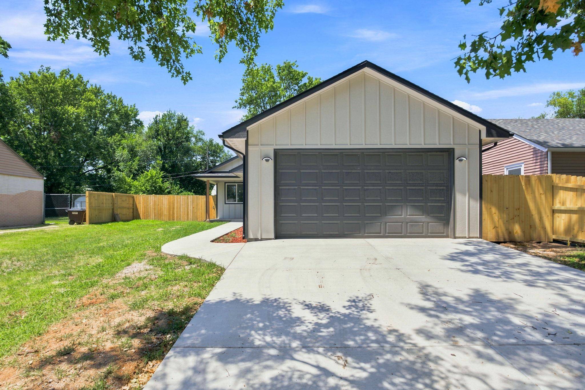 1427 N Broadview St, Wichita, KS 67208