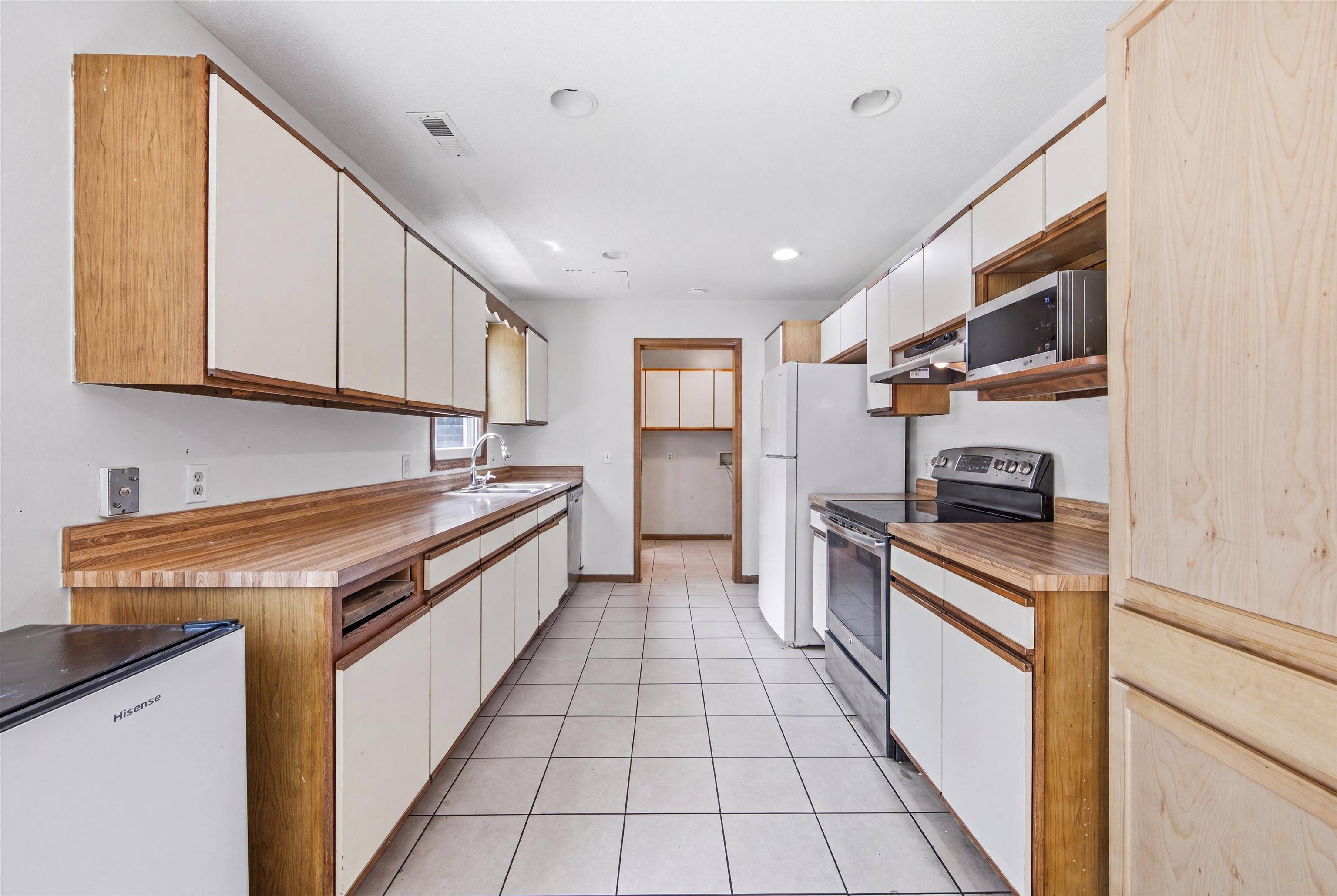 10013 W Dora, Wichita, KS 67209