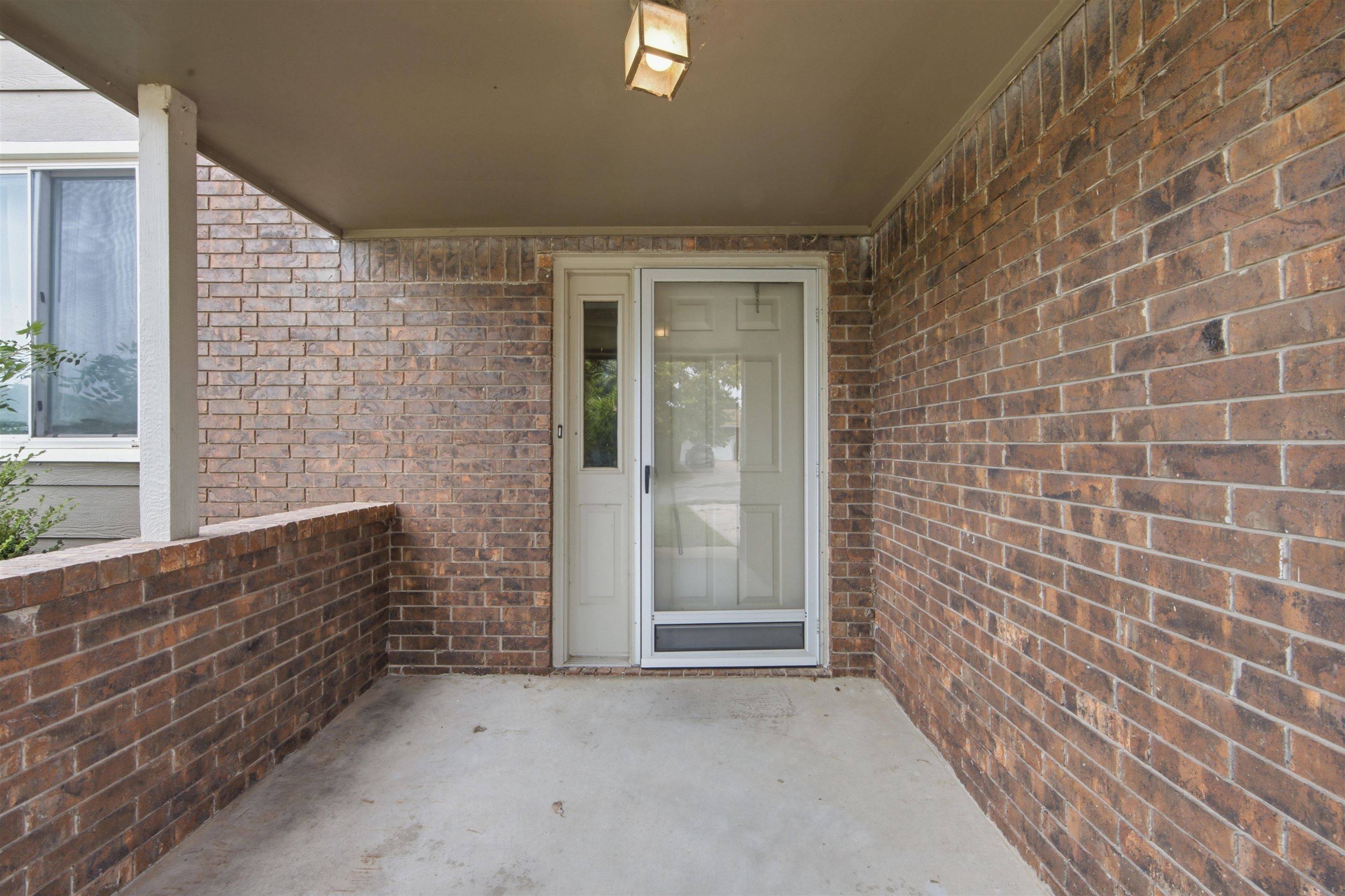 10013 W Dora, Wichita, KS 67209