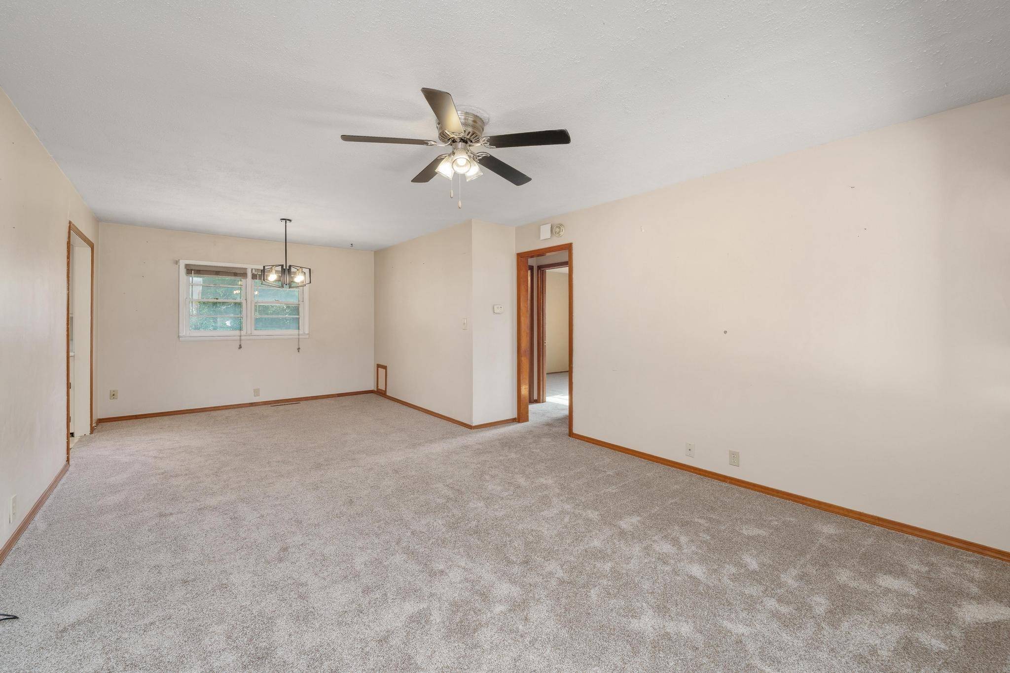 430 E 8th, Belle Plaine, KS 67013