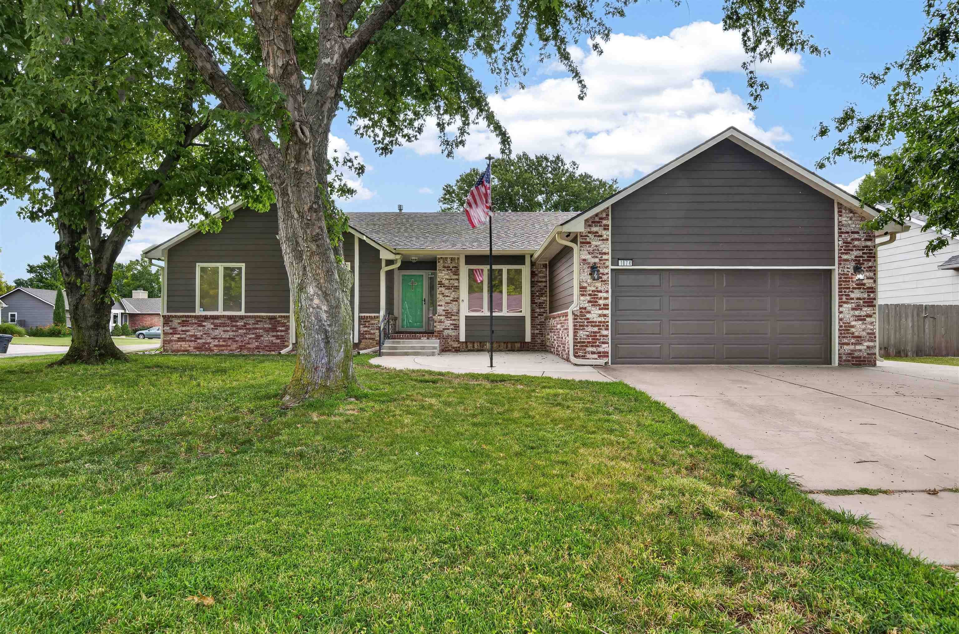 1874 N Woodchuck St, Wichita, KS 67212