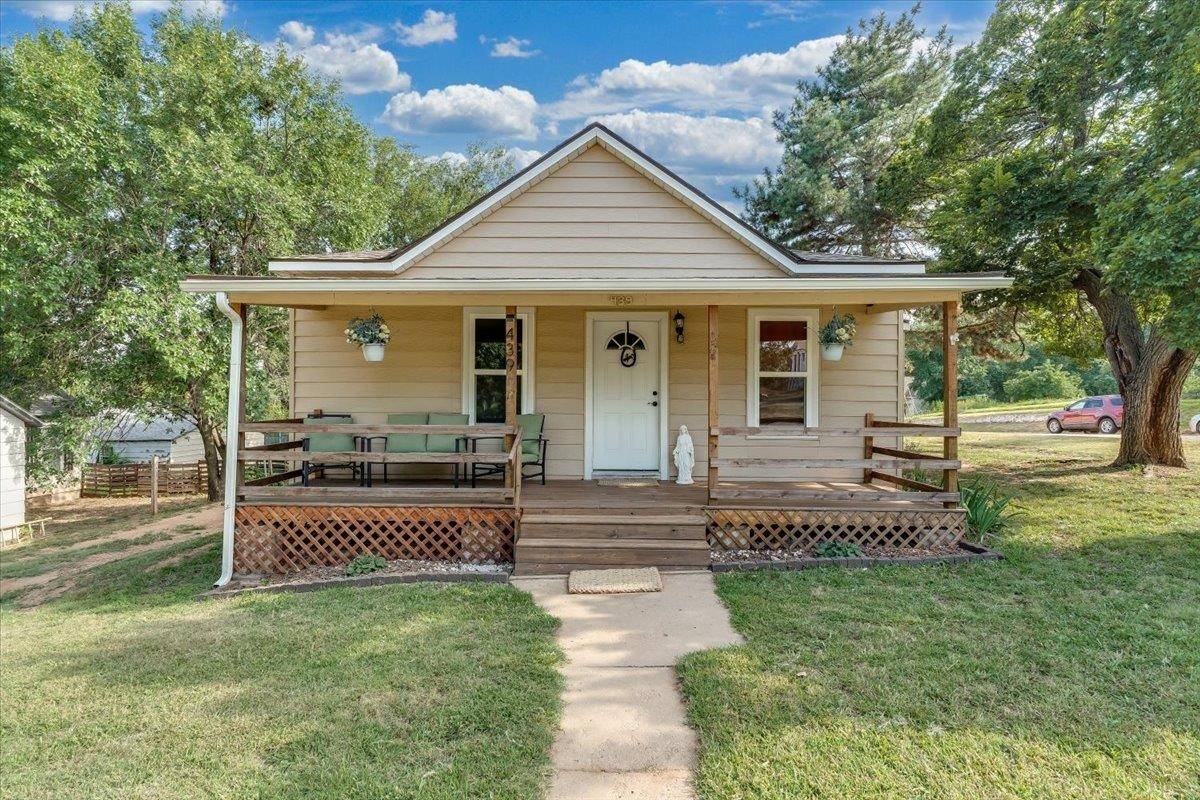 439 W C Ave, Kingman, KS 67068