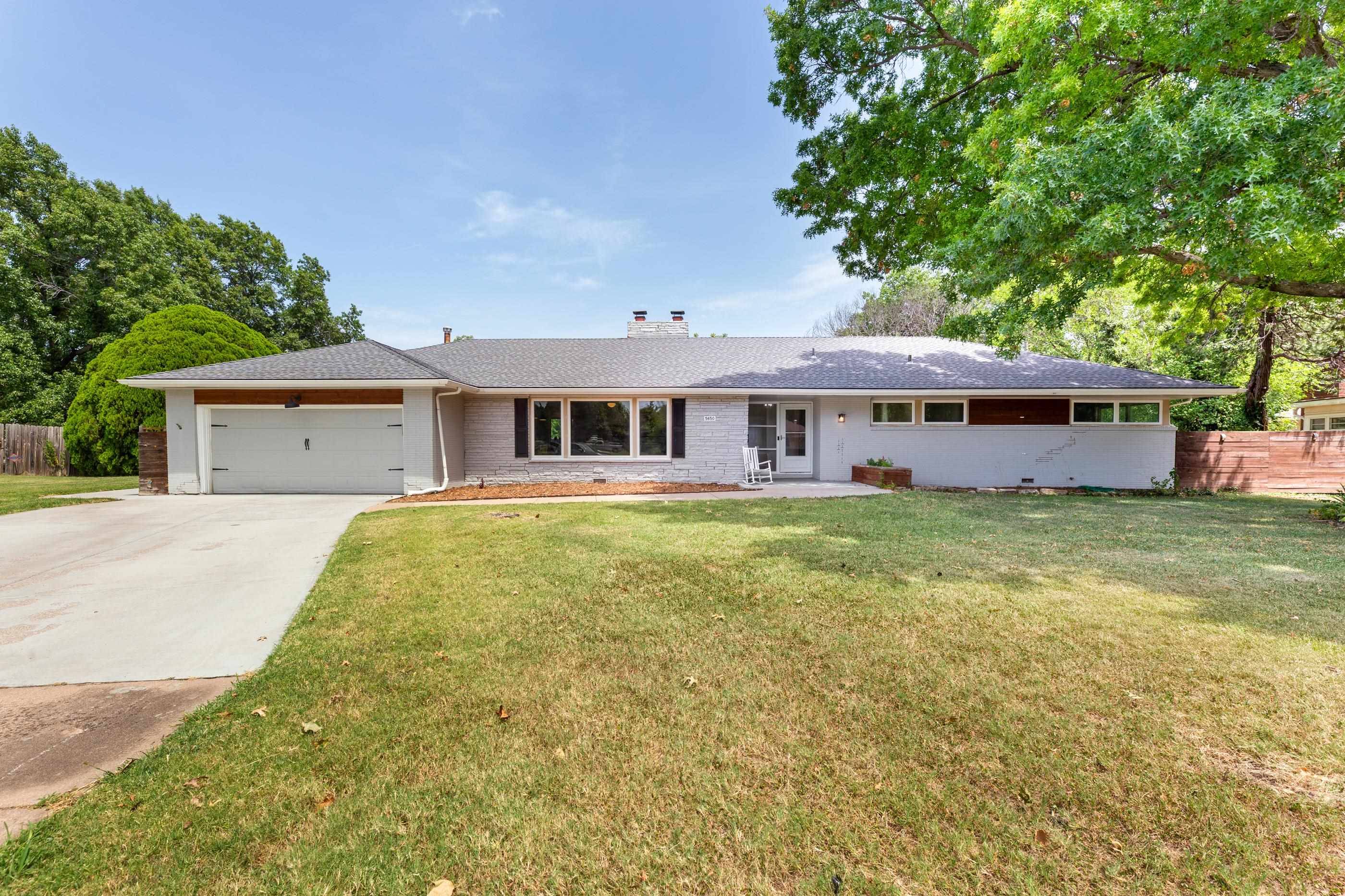 5650 E Coe Dr, Wichita, KS 67208