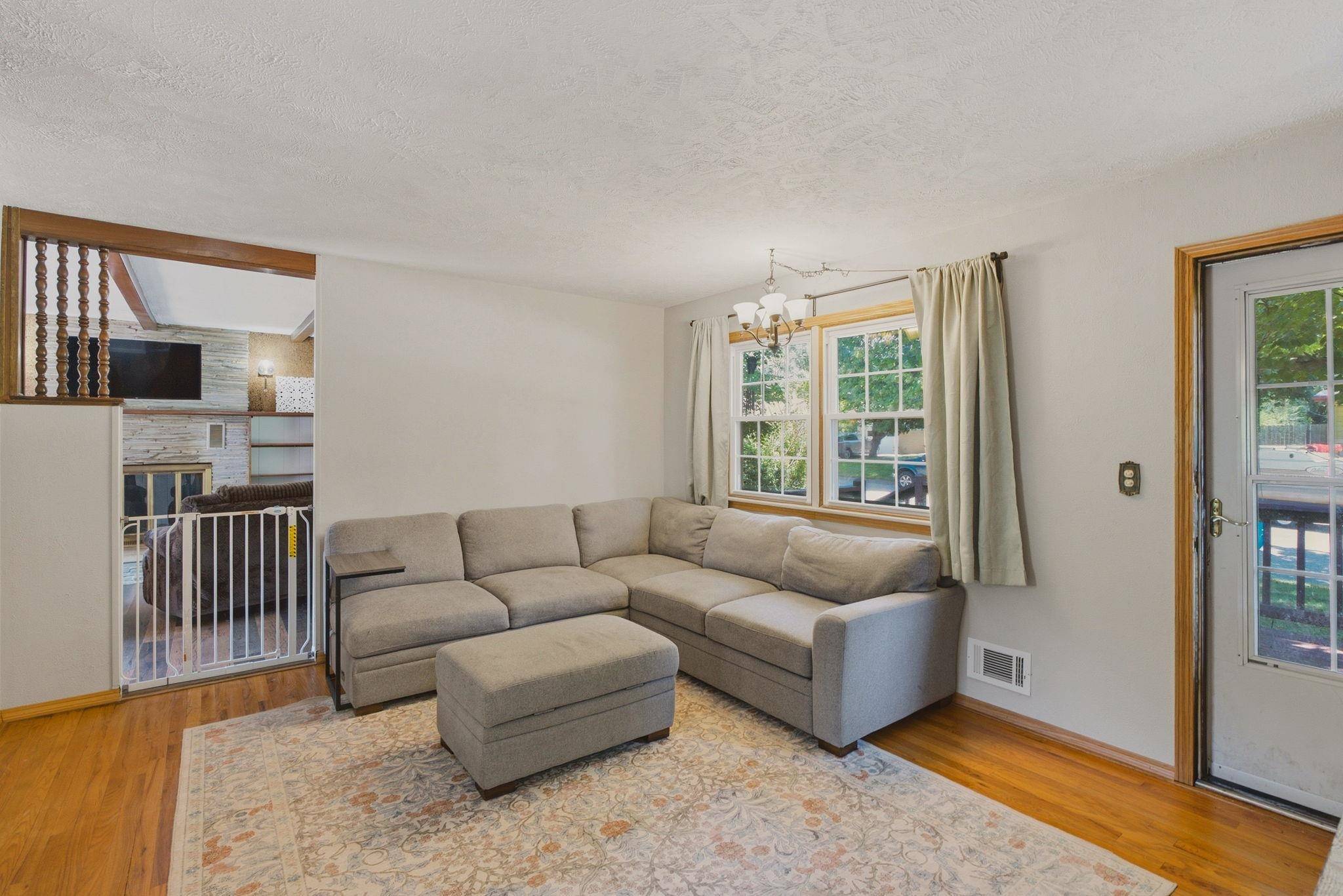6501 N Randall Dr, Park City, KS 67219