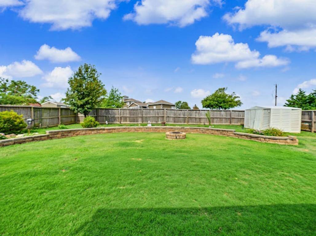 1802 Bluestem Ln., Salina, KS 67401