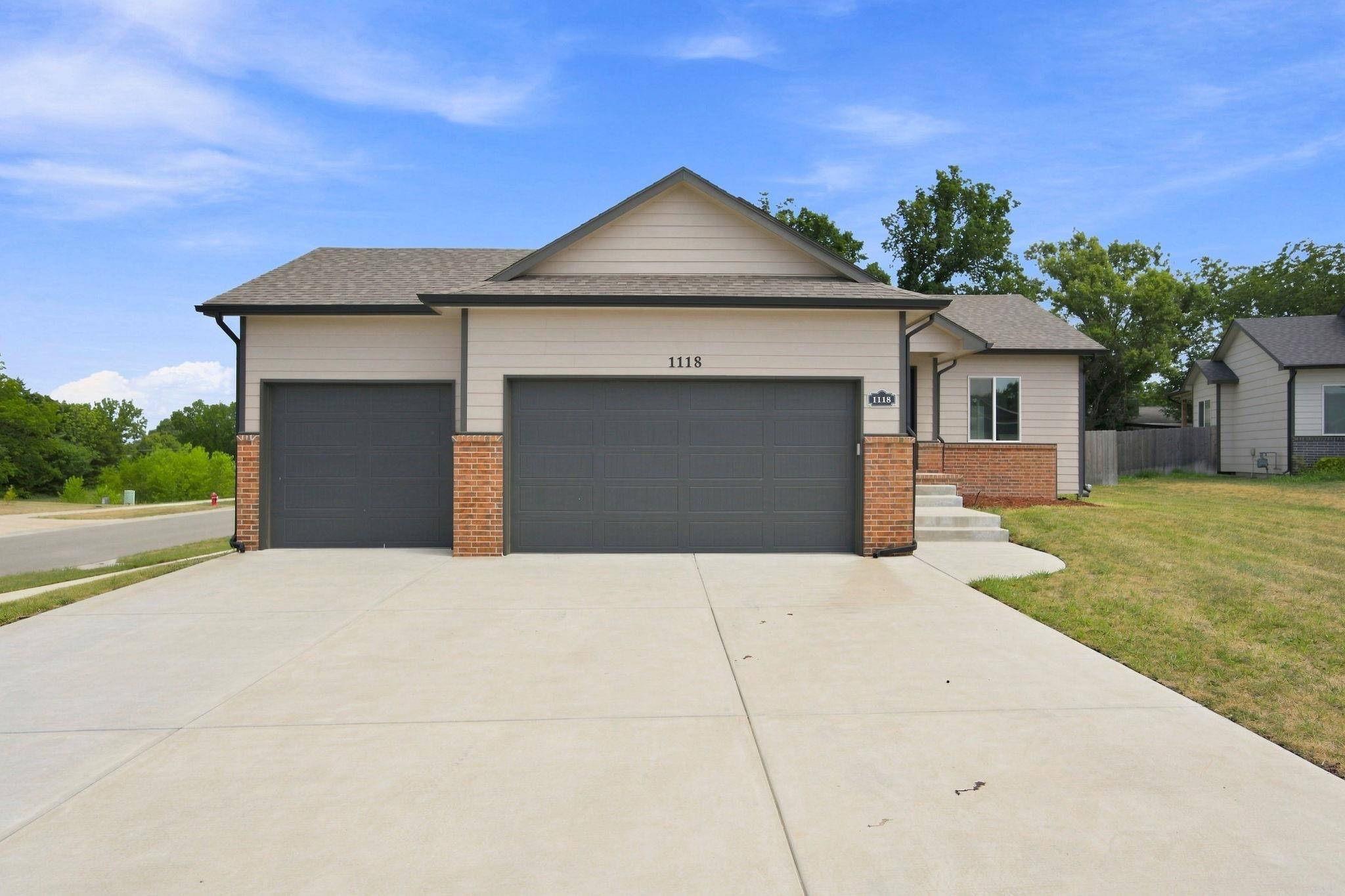 1118 Sontag Ct, Derby, KS 67037