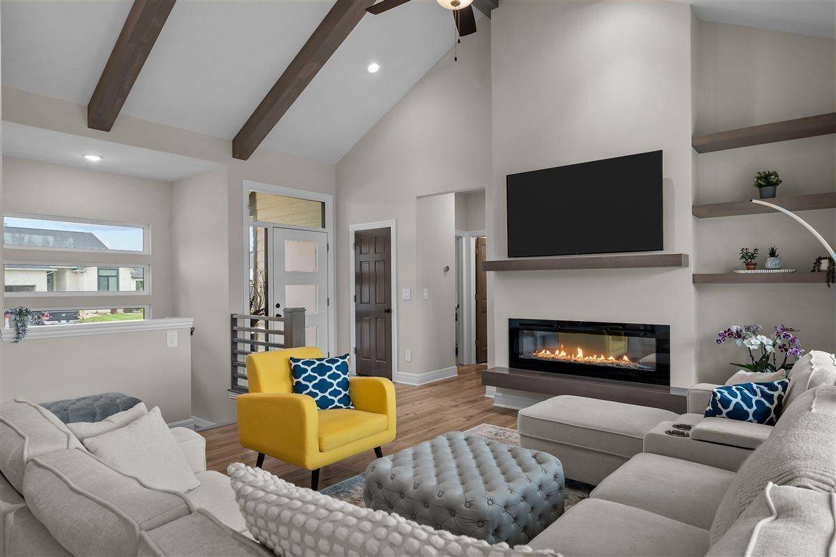 4909 N Emerald Ct, Maize, KS 67101-8716