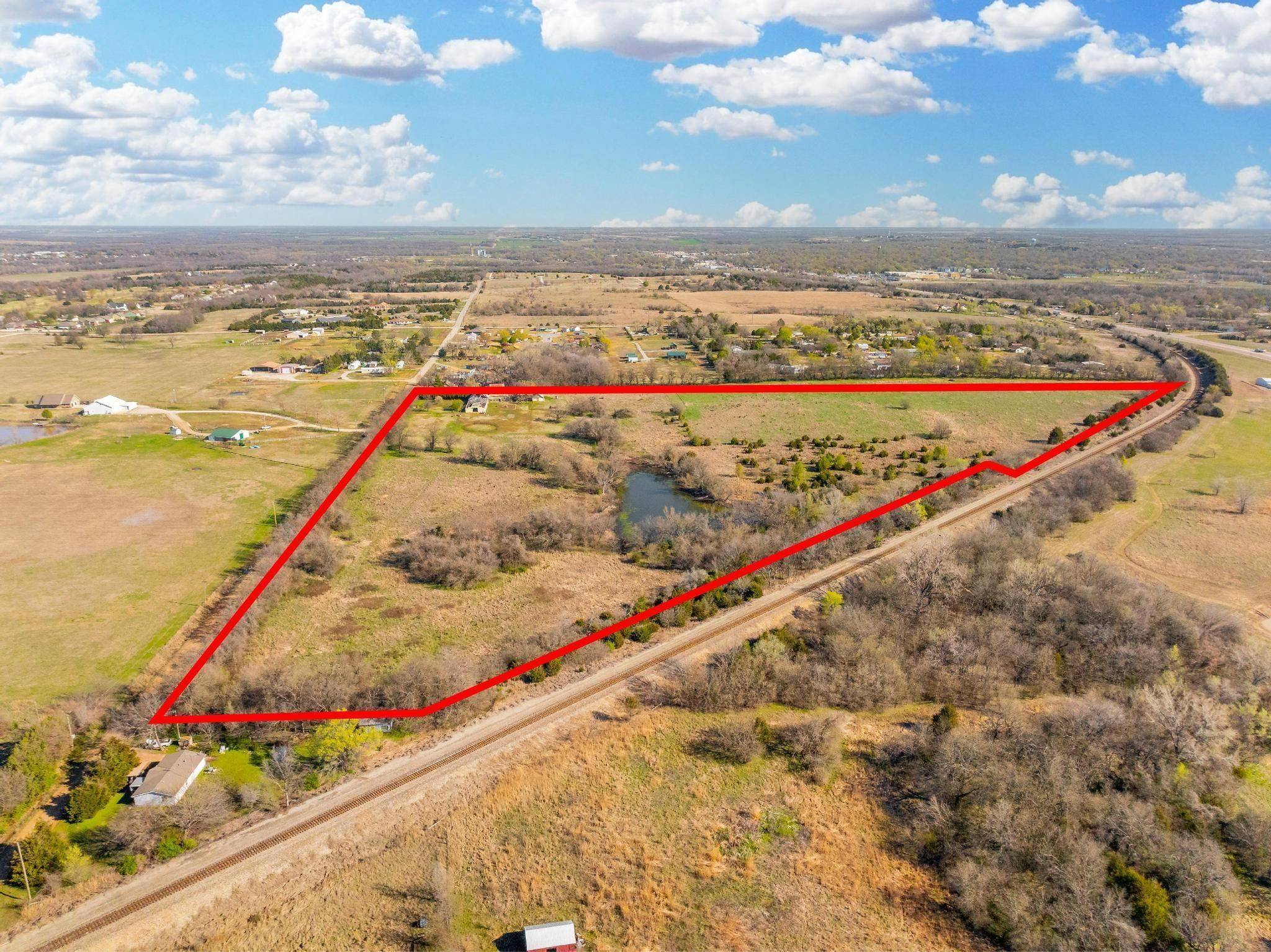 19324 81st RD, Winfield, KS 67156