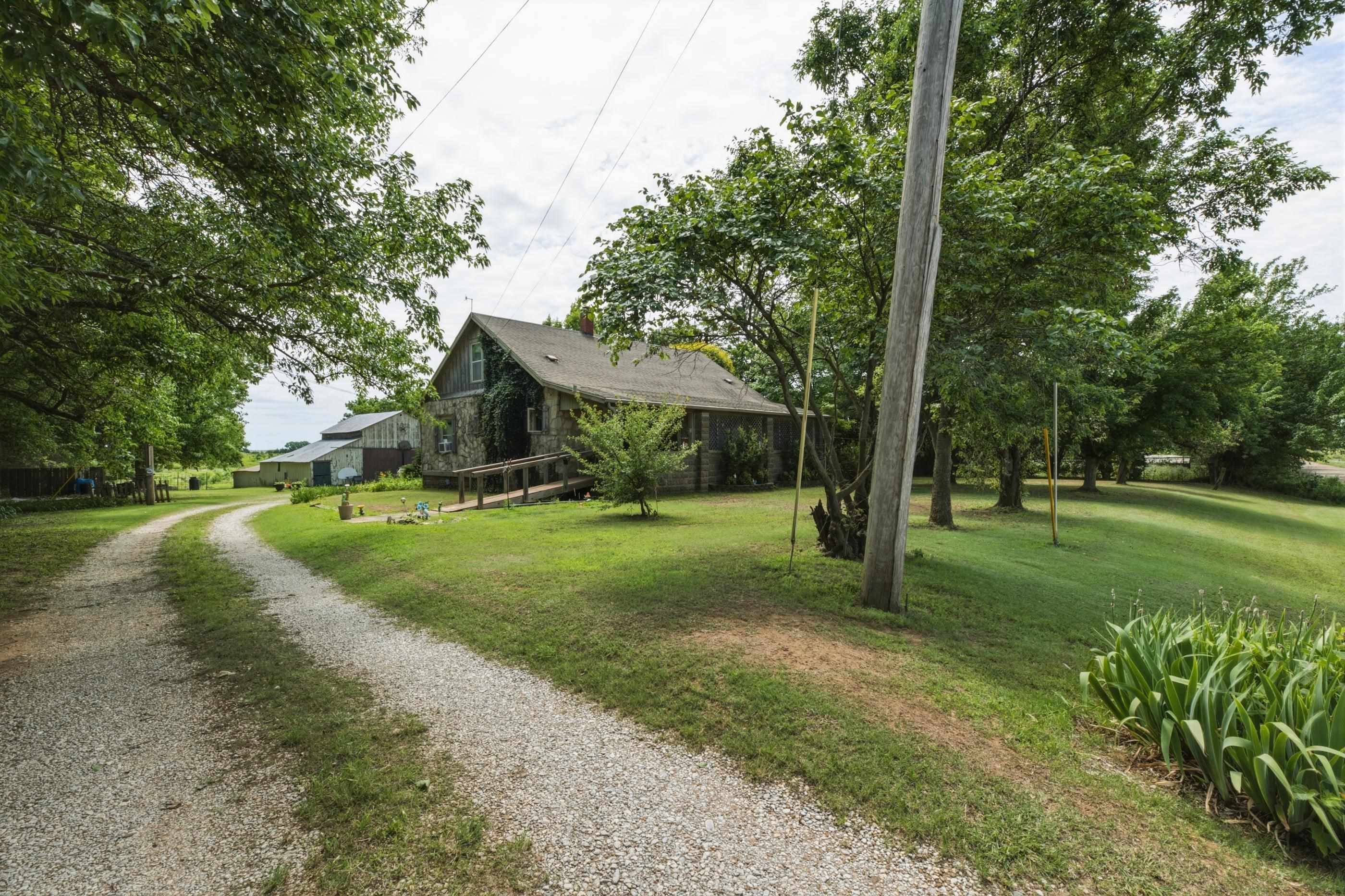 19324 81st RD, Winfield, KS 67156