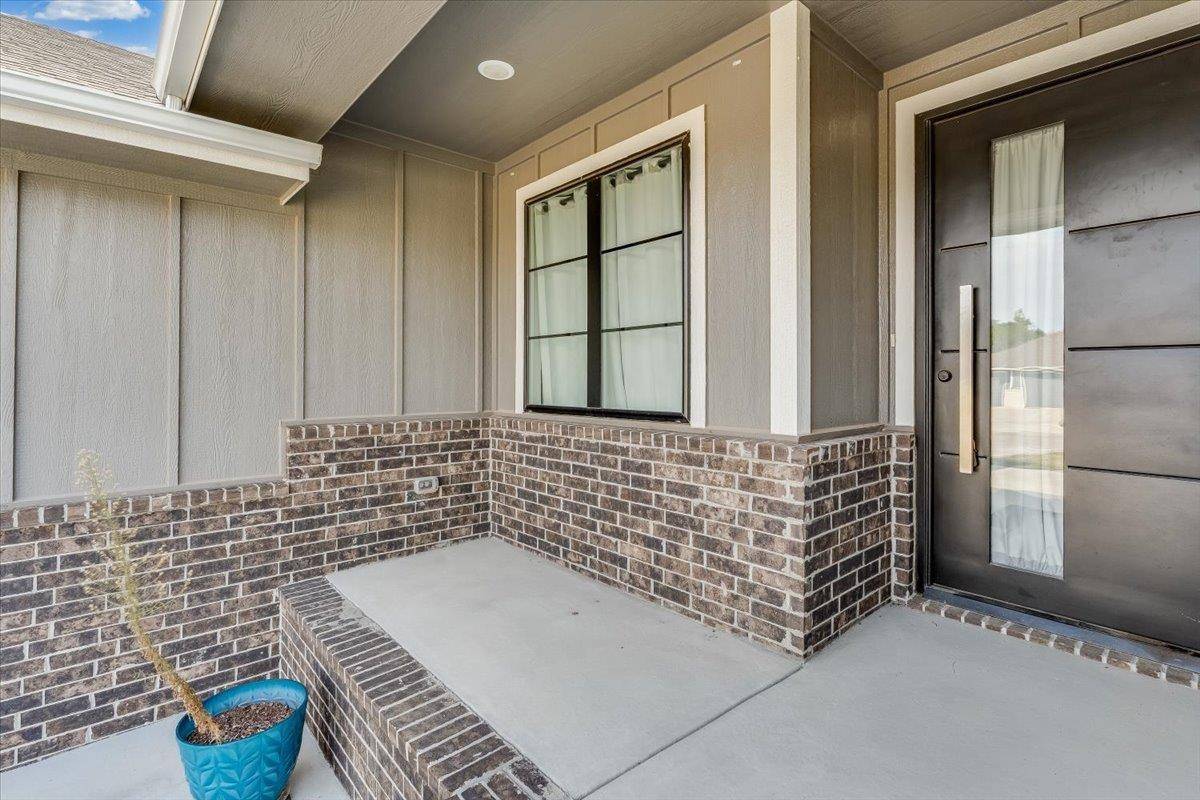 12006 E Bonita, Wichita, KS 67207
