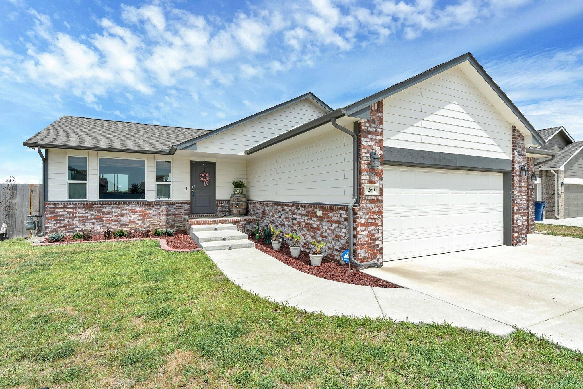 260 W Dusk, Rose Hill, KS 67133