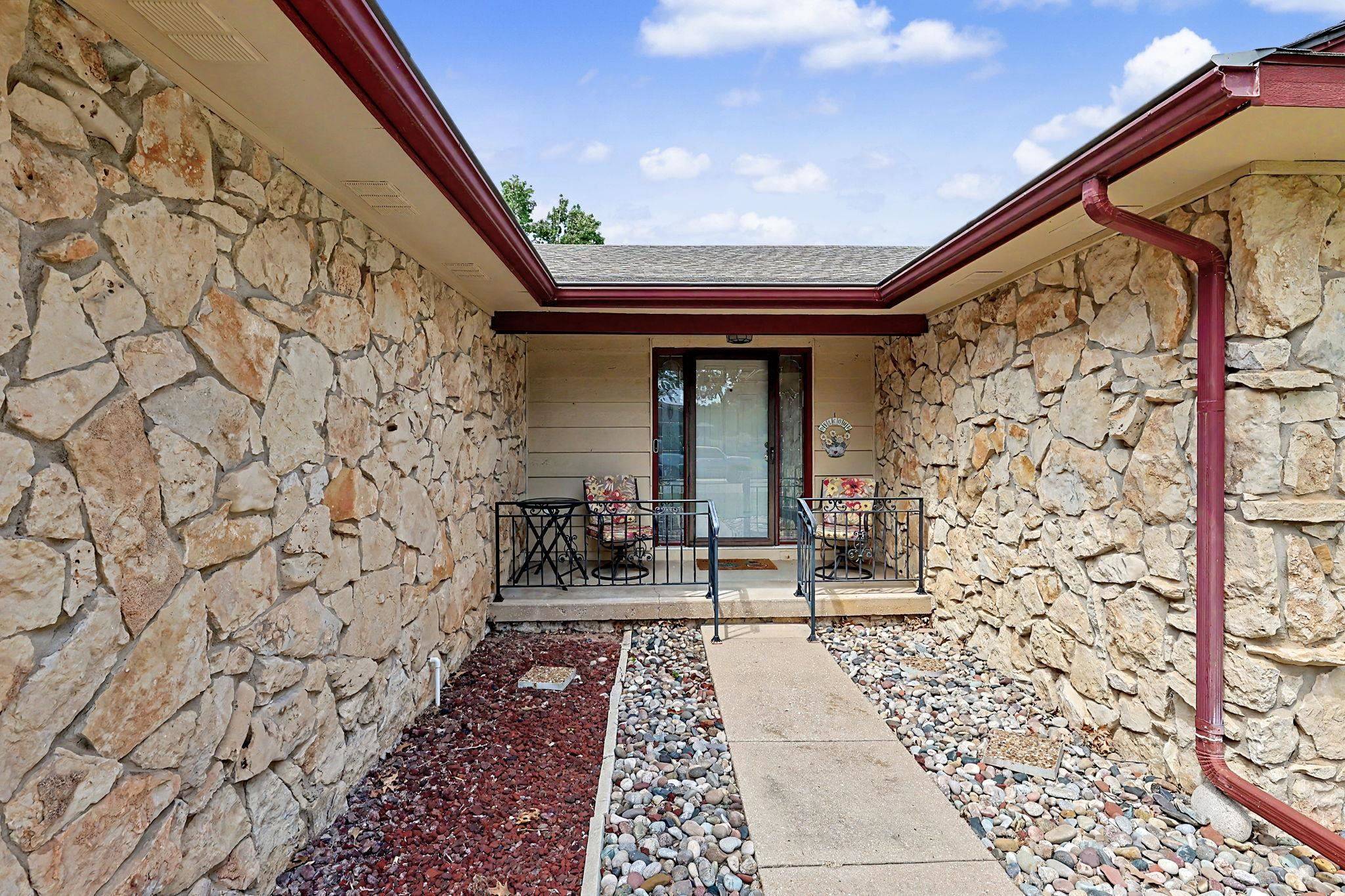 1224 N Armstrong Ct., Derby, KS 67037