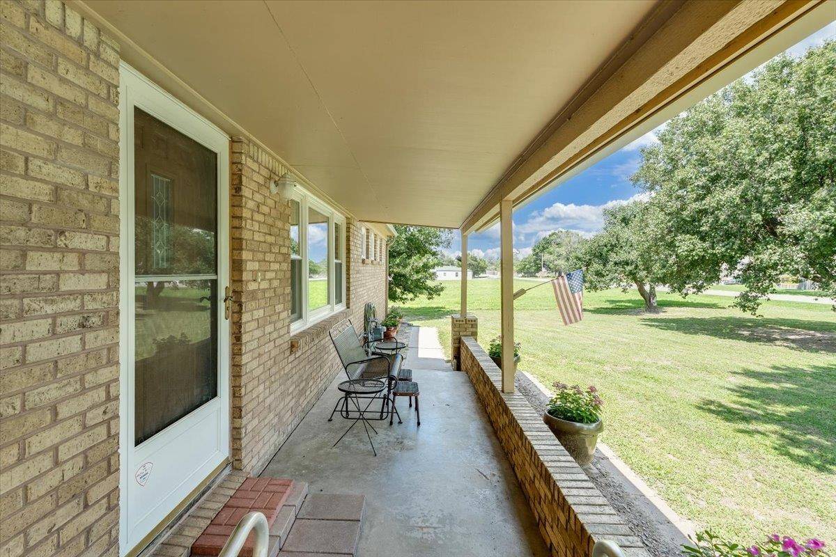 1421 E 55th, Wichita, KS 67216