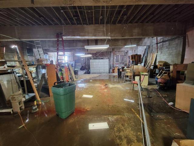108-110 N Summit, Arkansas City, KS 67005