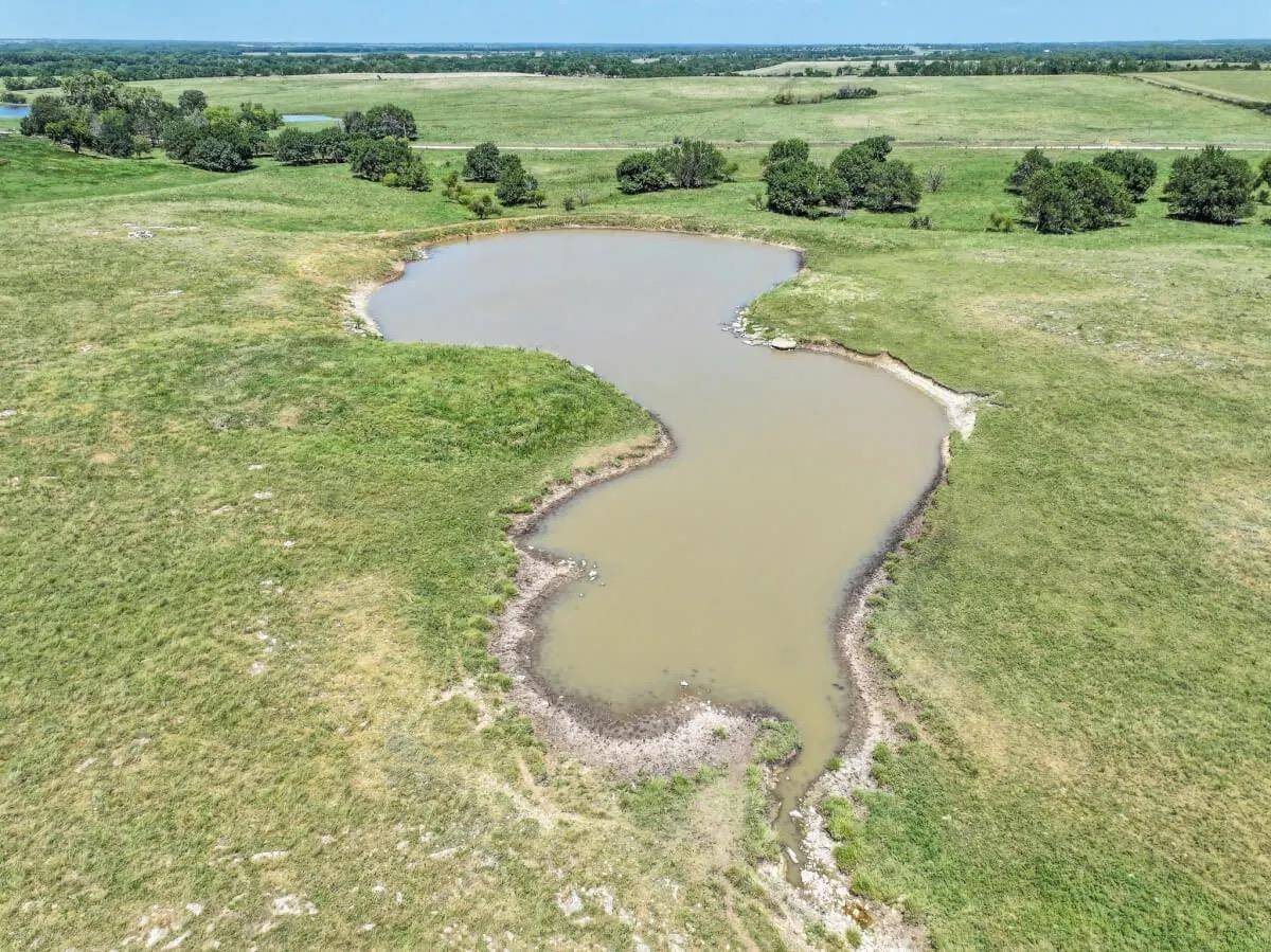 000 SW 200th St, Douglass, KS 67039