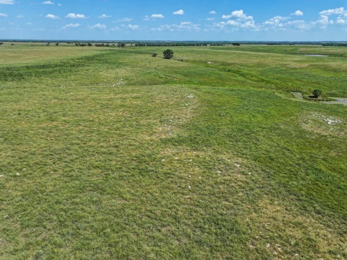 000 SW Shumway Rd, Douglass, KS 67039