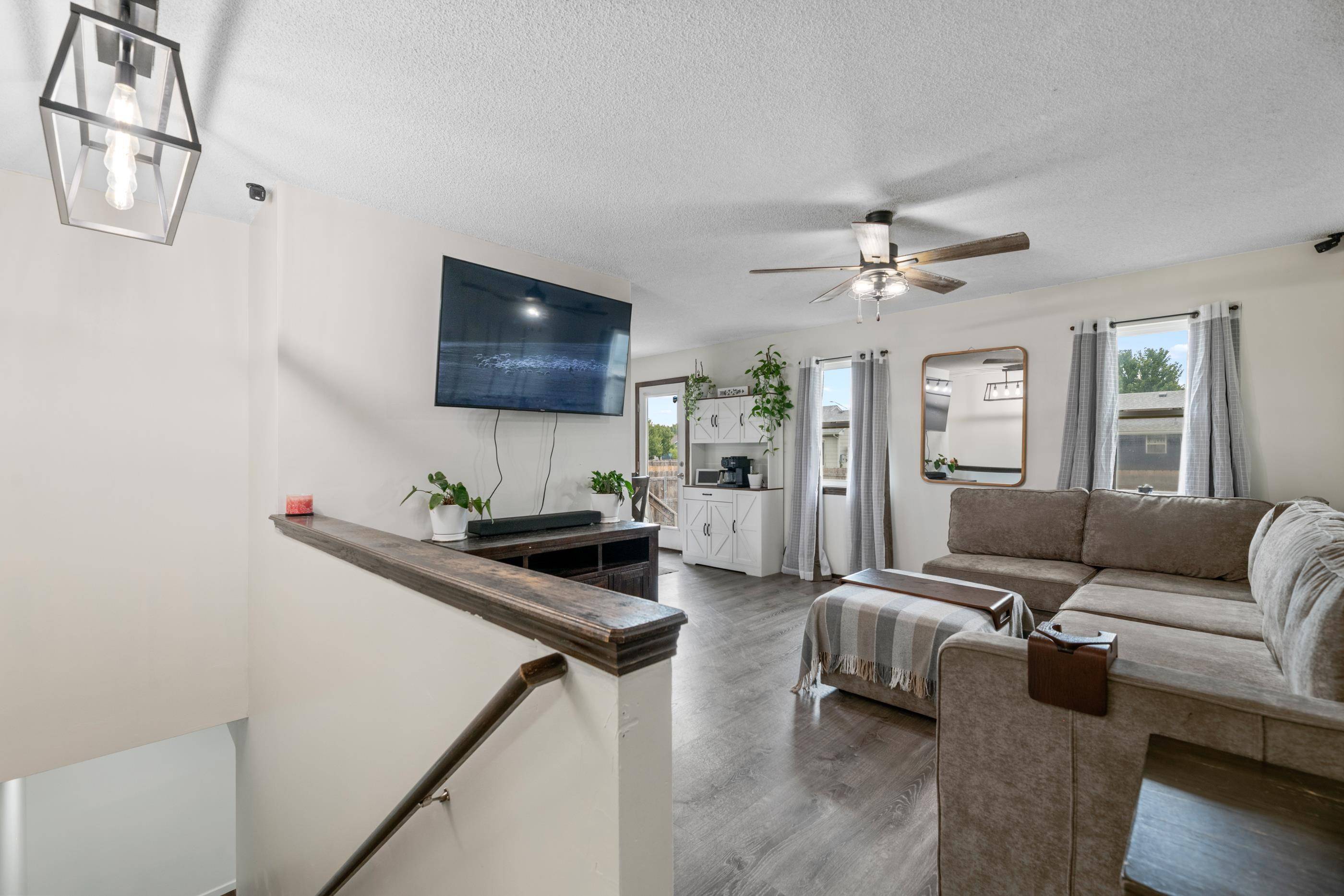 803 N Longview Ct., Valley Center, KS 67147