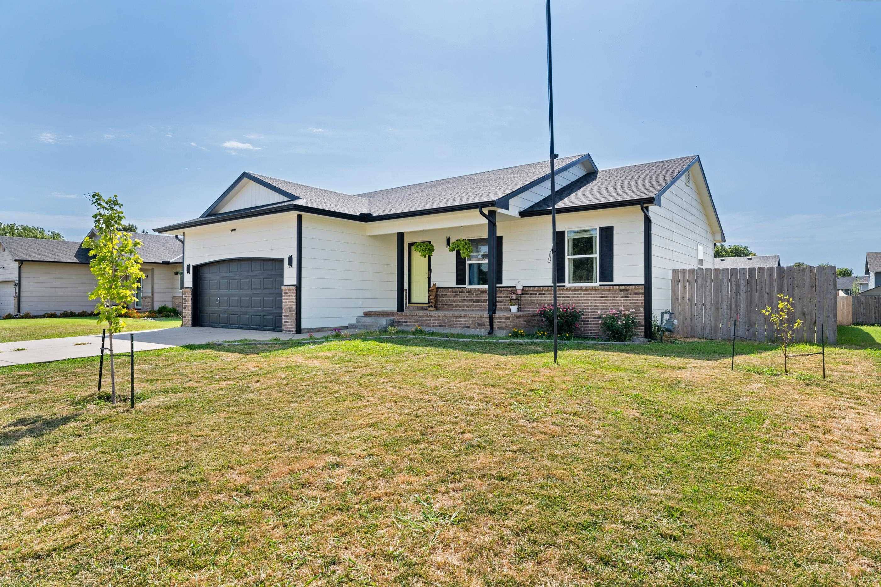 803 N Longview Ct., Valley Center, KS 67147