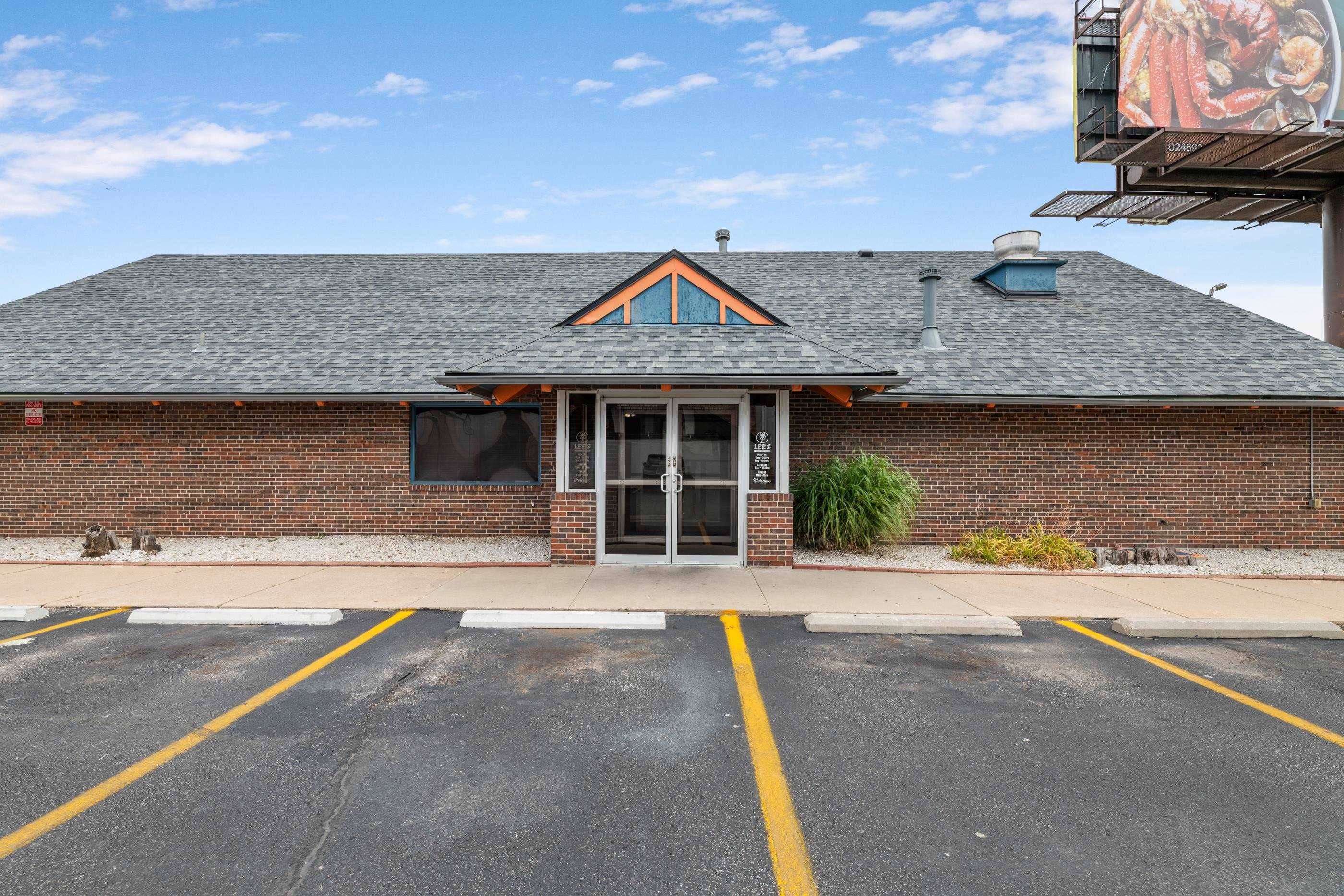 6215 W KELLOGG, Wichita, KS 67209