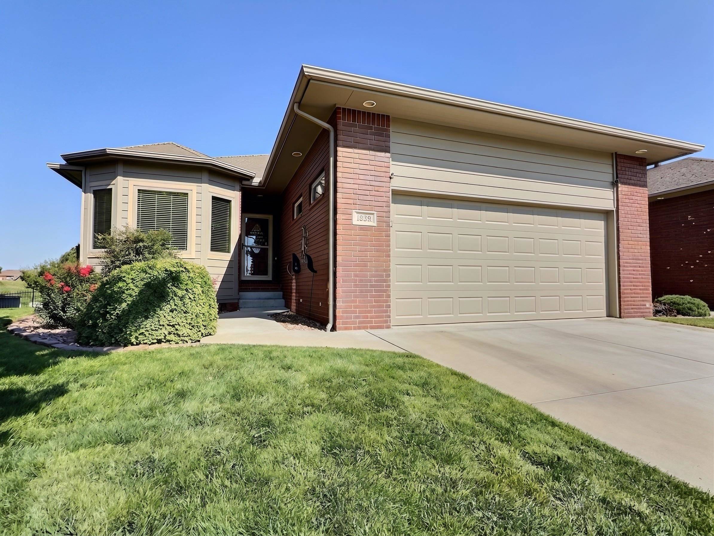 1723 Casey, Newton, KS 67114