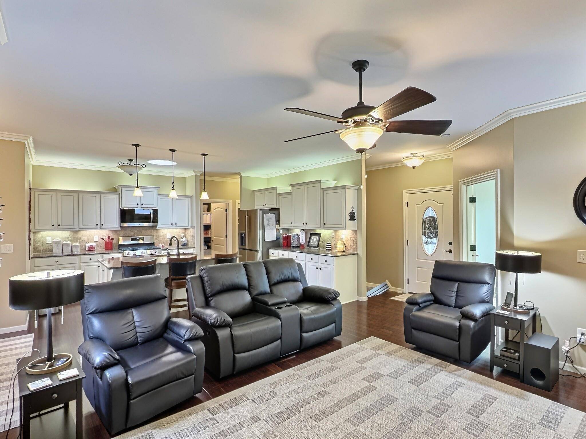 1723 Casey, Newton, KS 67114