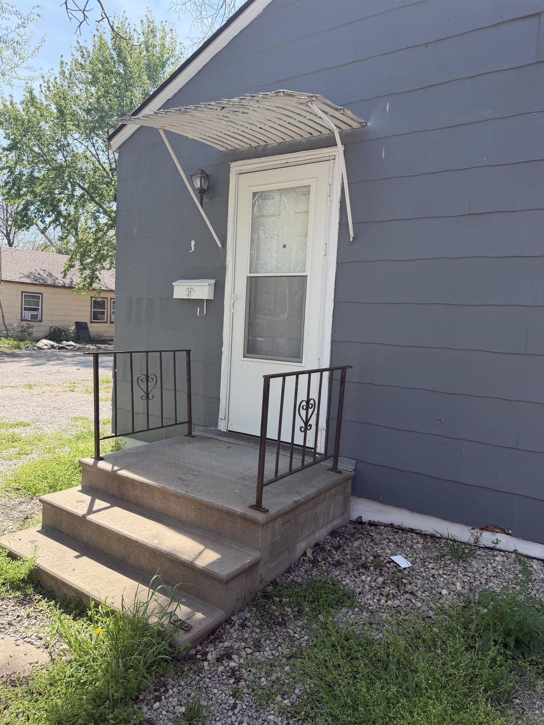 4311 Boston, Wichita, KS 67218