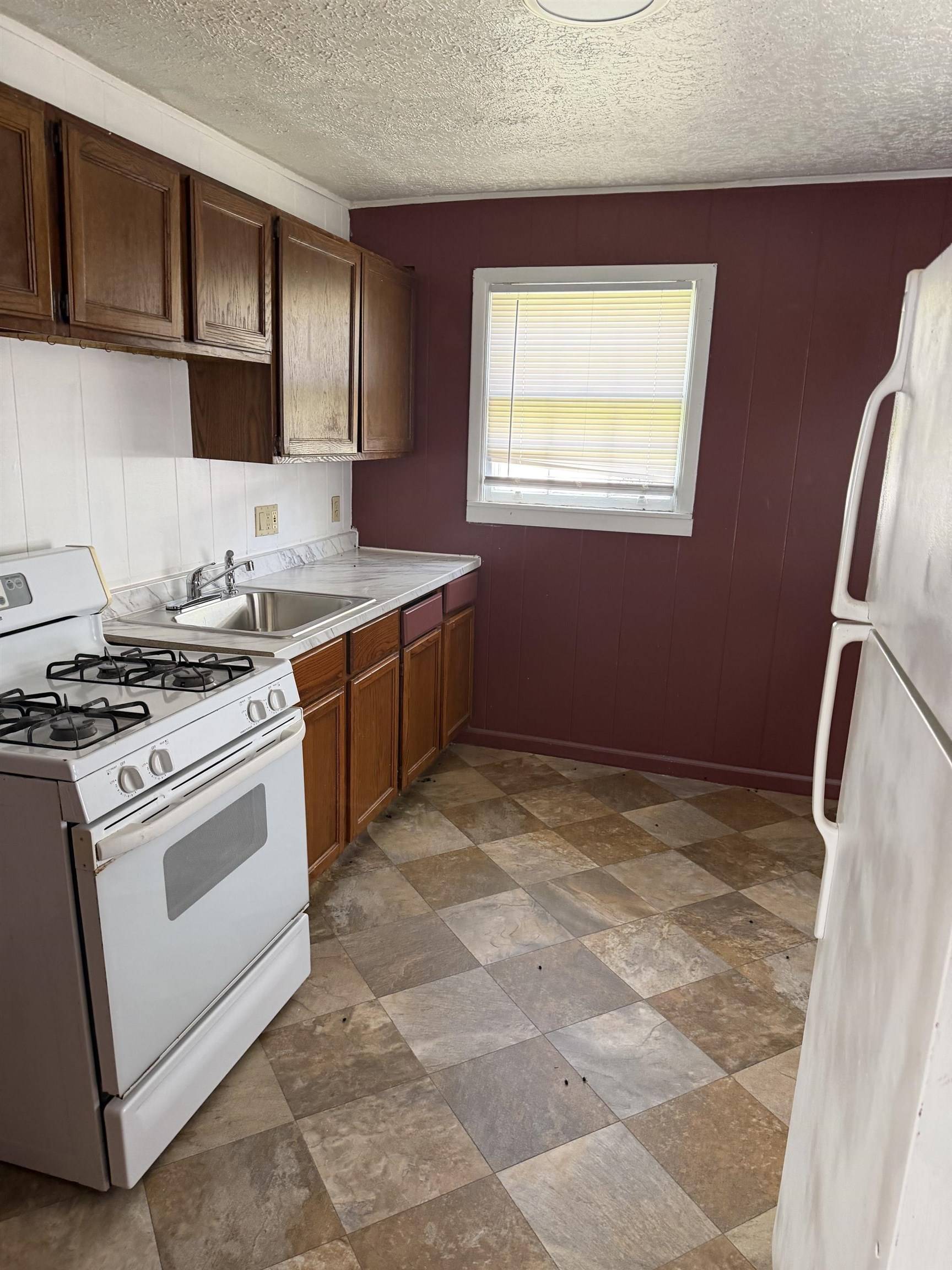 4311 Boston, Wichita, KS 67218