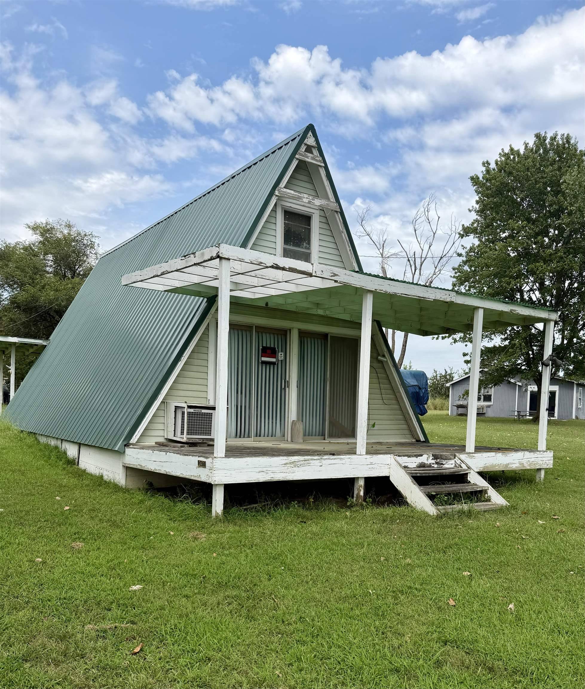 2471 43rd St, Fall River, KS 67047