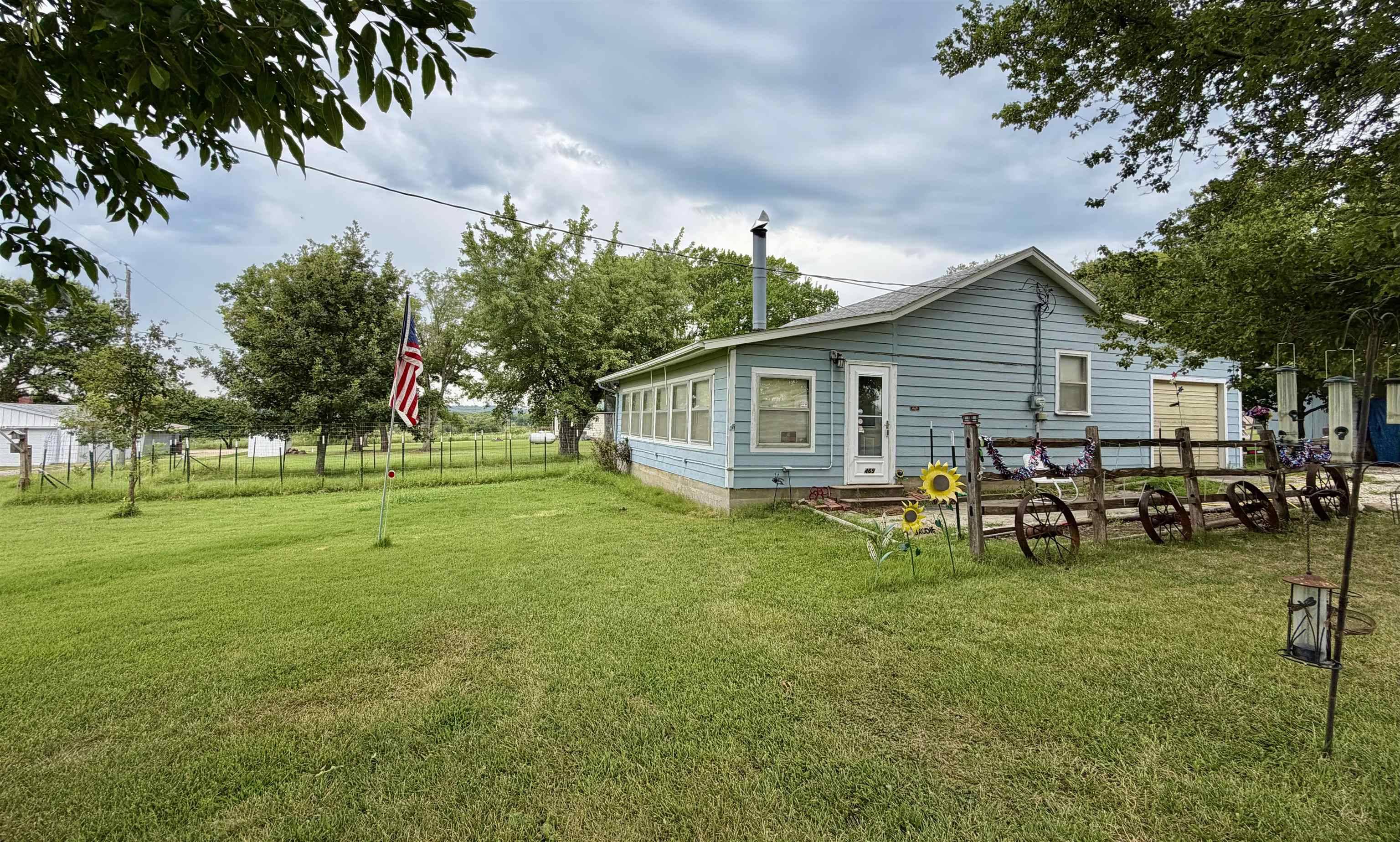 469 AA70 Rd, Fall River, KS 67047