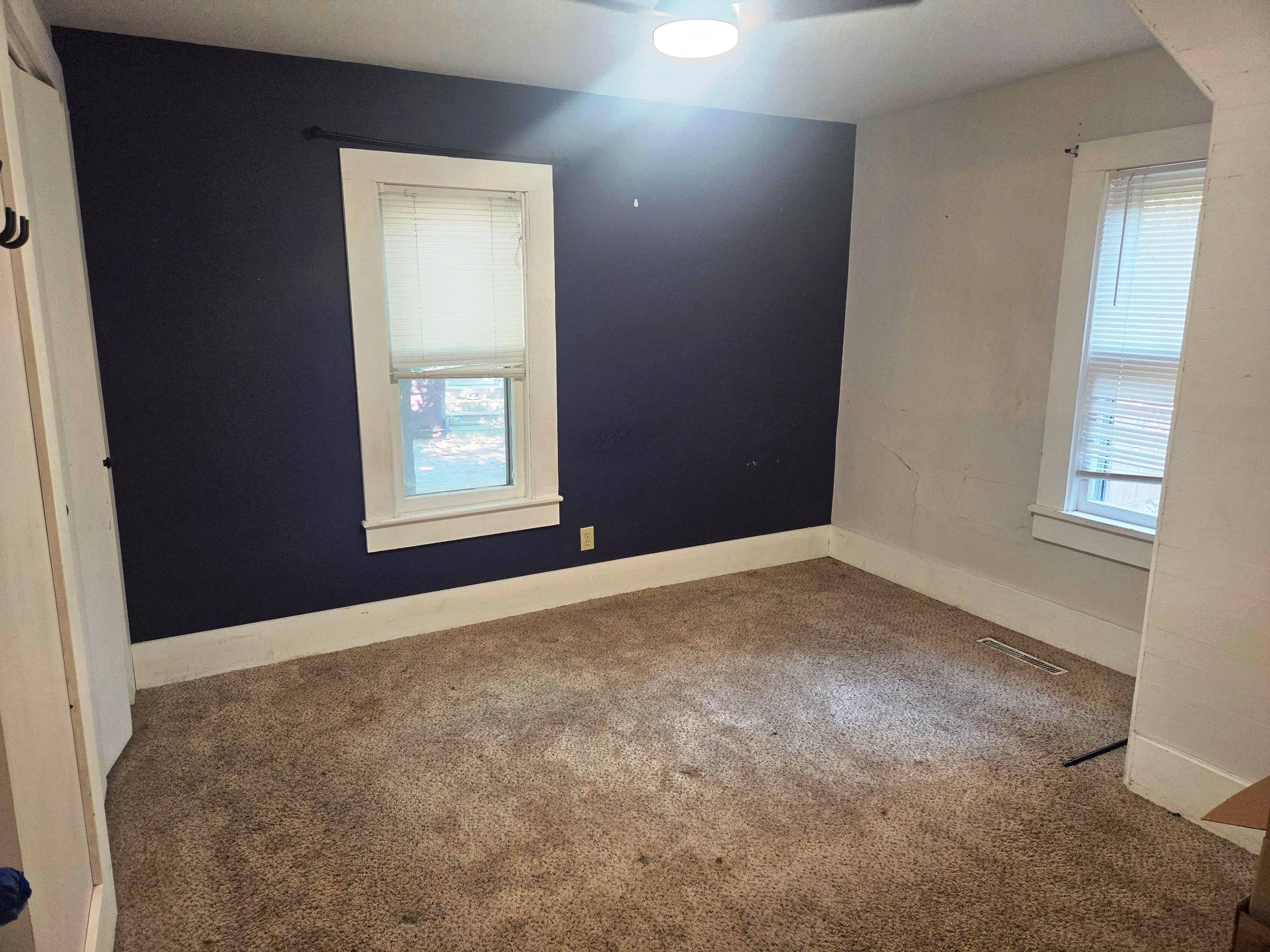 114 W Durst St, Moundridge, KS 67107