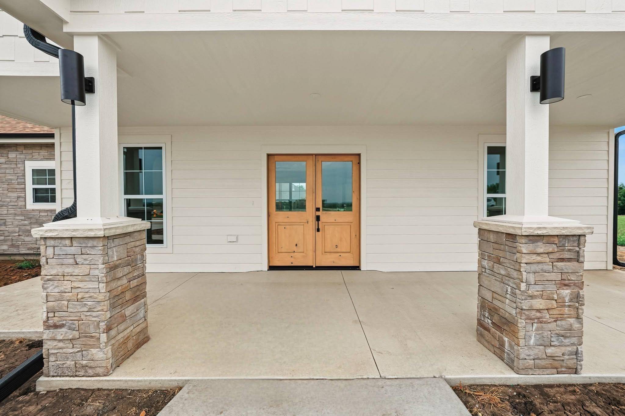 1537 Cedar Point Place, Salina, KS 67401