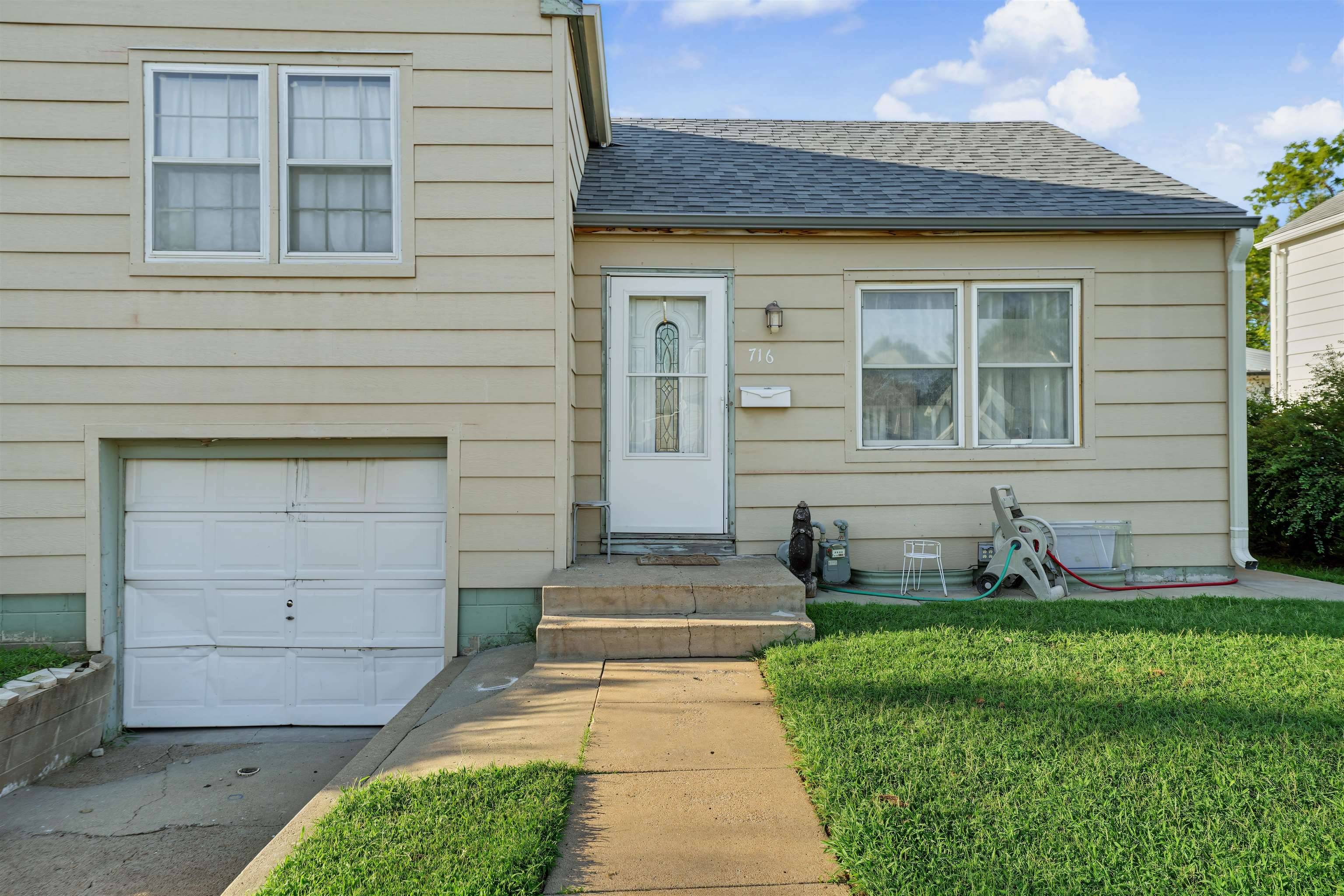 716 Washington St, Salina, KS 67401