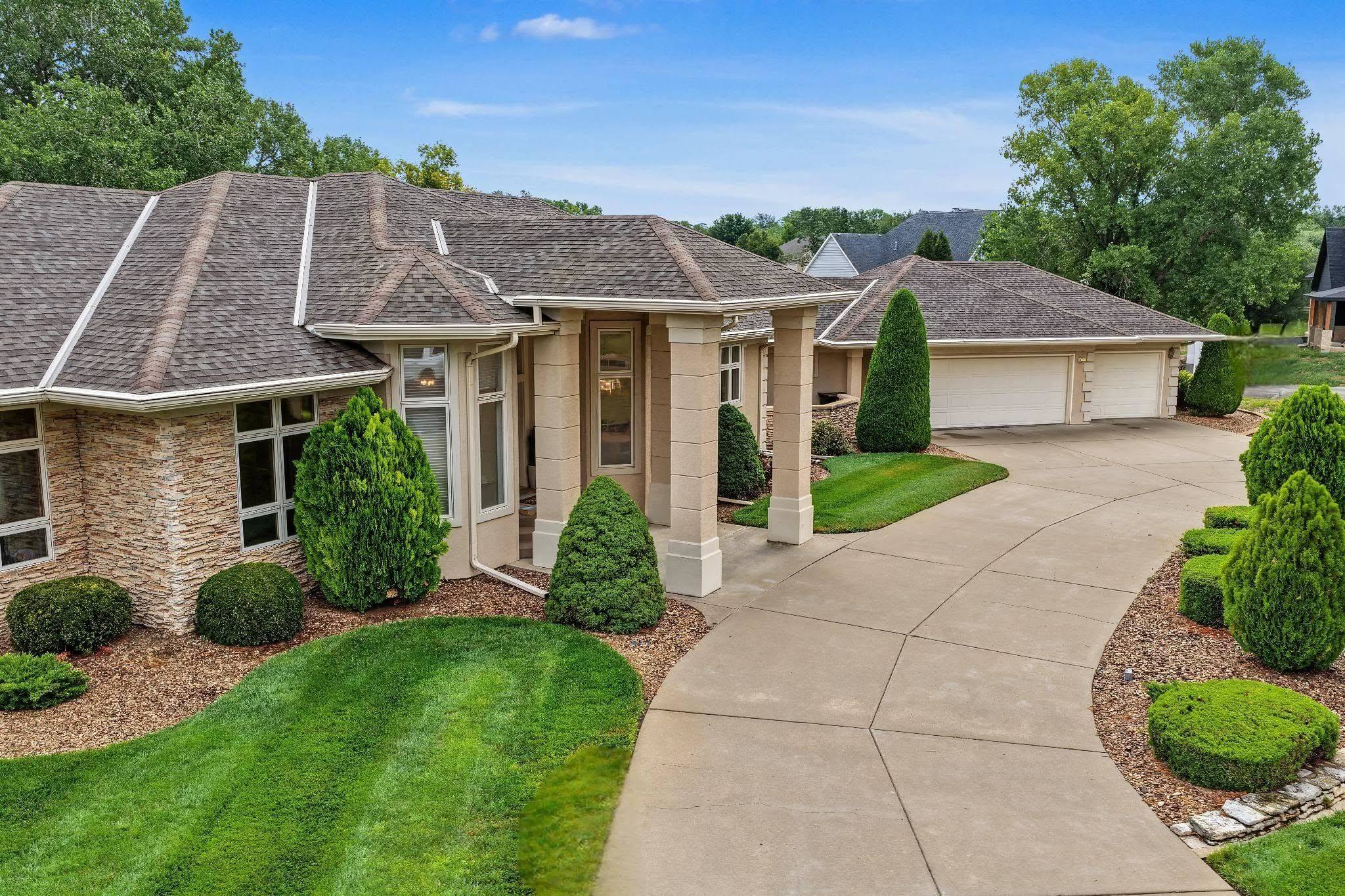 2486 Maclean Circle, Salina, KS 67401