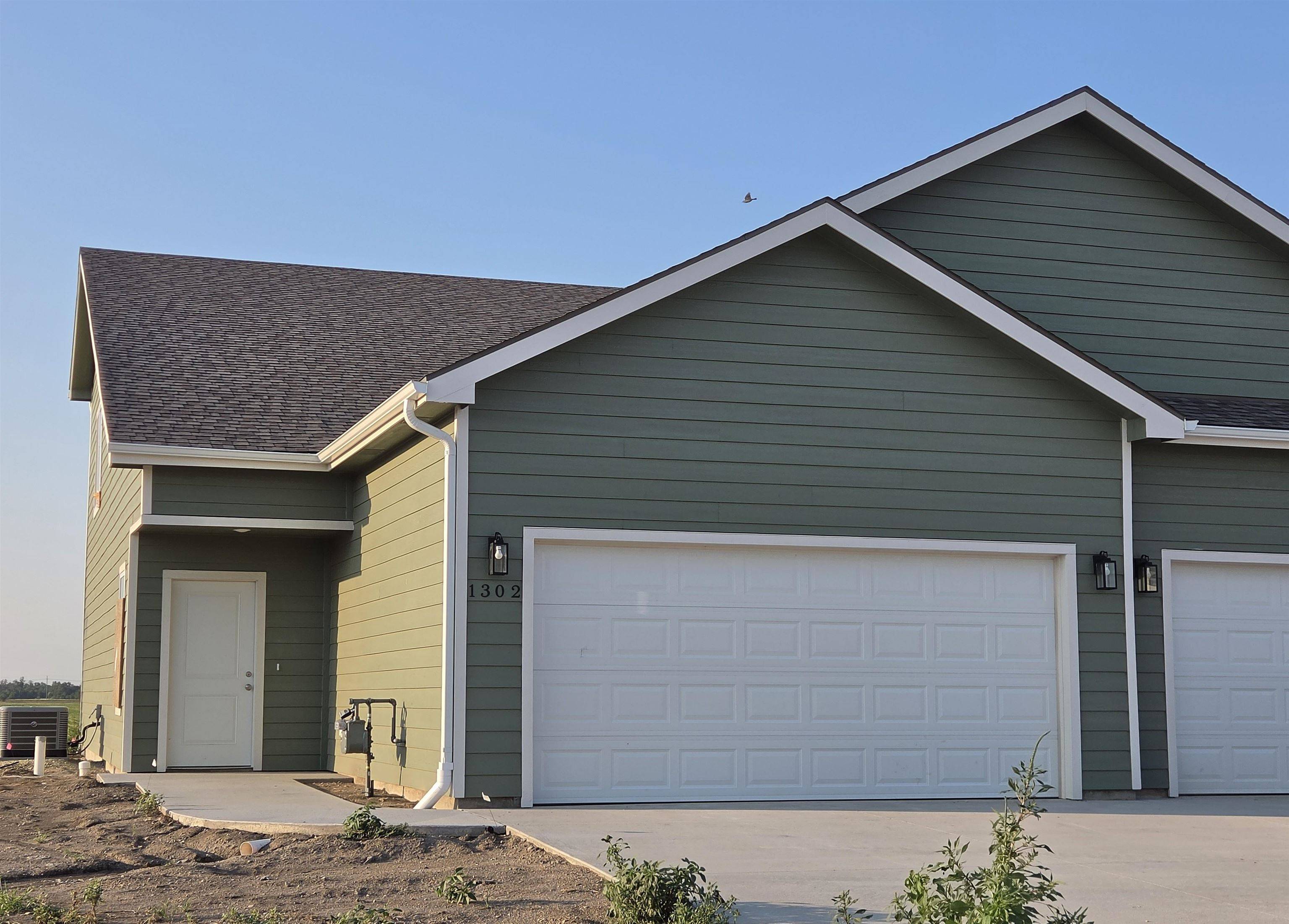 1302 Steve Hawley Ln., Salina, KS 67401